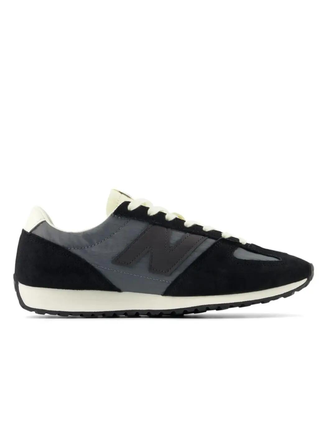 NEW BALANCE picture