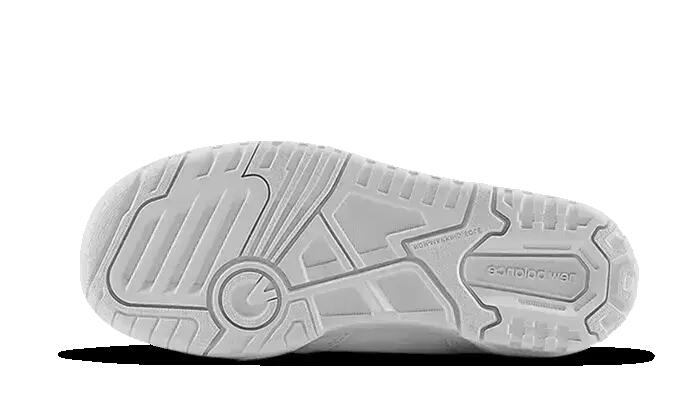 New Balance 550 Triple White 2/7