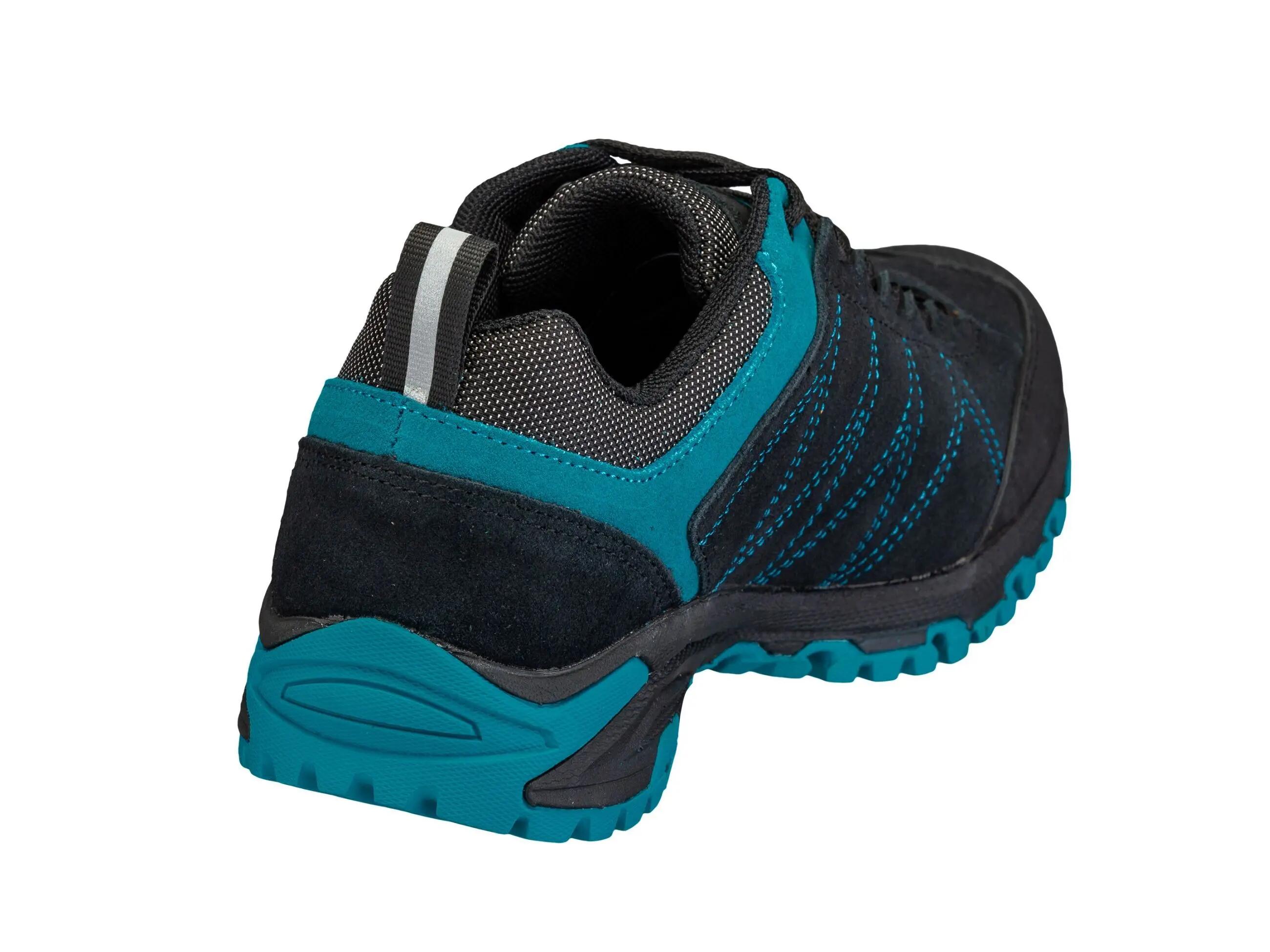 Chaussure outdoor Brütting Mount Kapela Low cuir imperméable Vibram 4/6