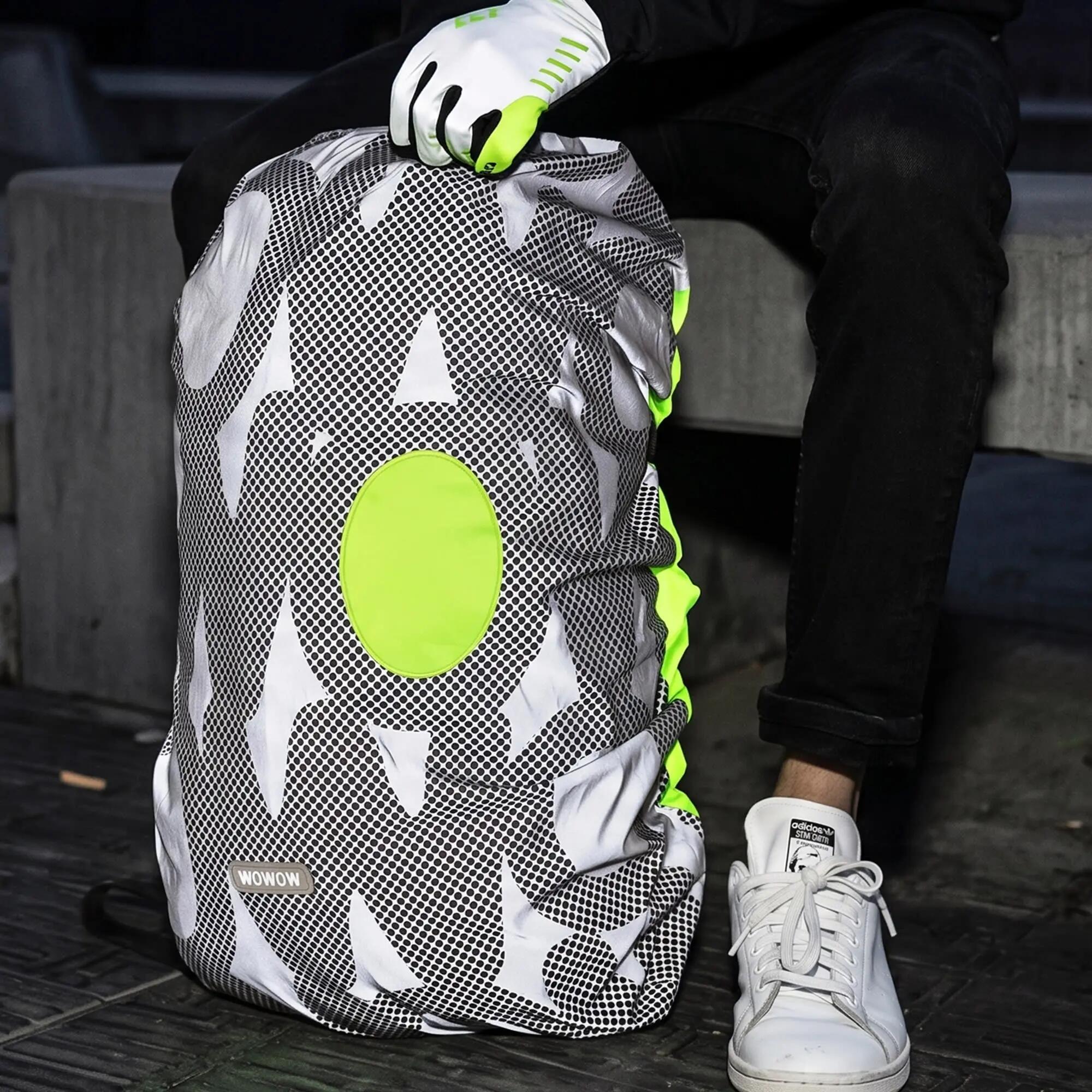 WOWOW - Housse Sac à Dos Chipka Verte Entièrement Réfléchissante 30-35L 4/5