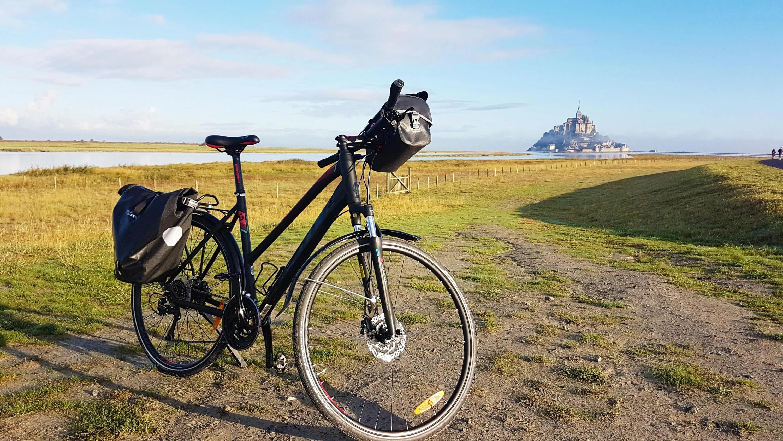 DECATHLON TRAVEL picture