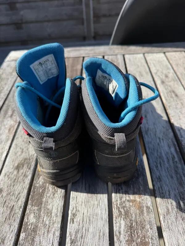 Tussen Particulieren - Bergschoenen jongen 4/5