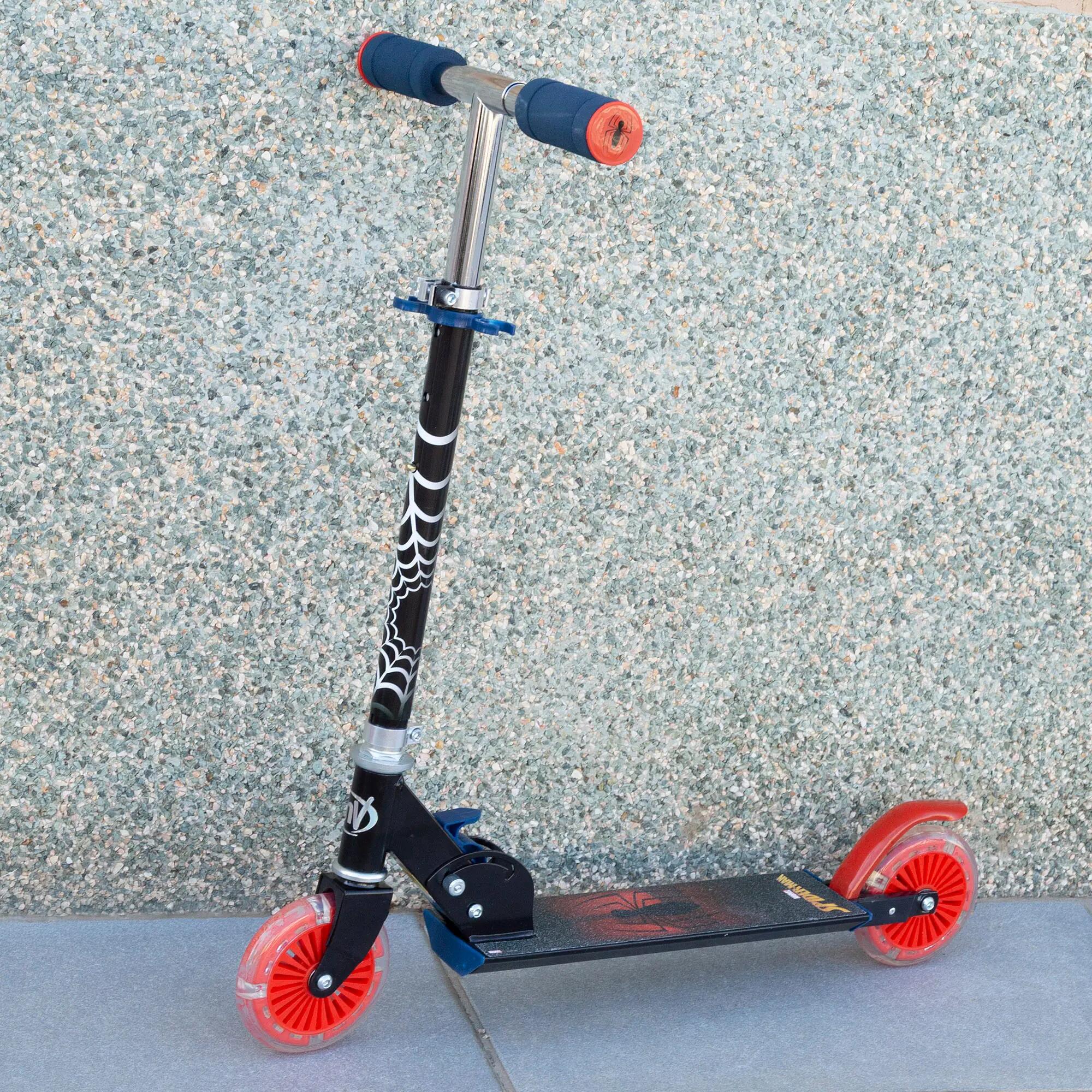 Spiderman Patinete dobrável com 2 rodas e luzes. 6/10