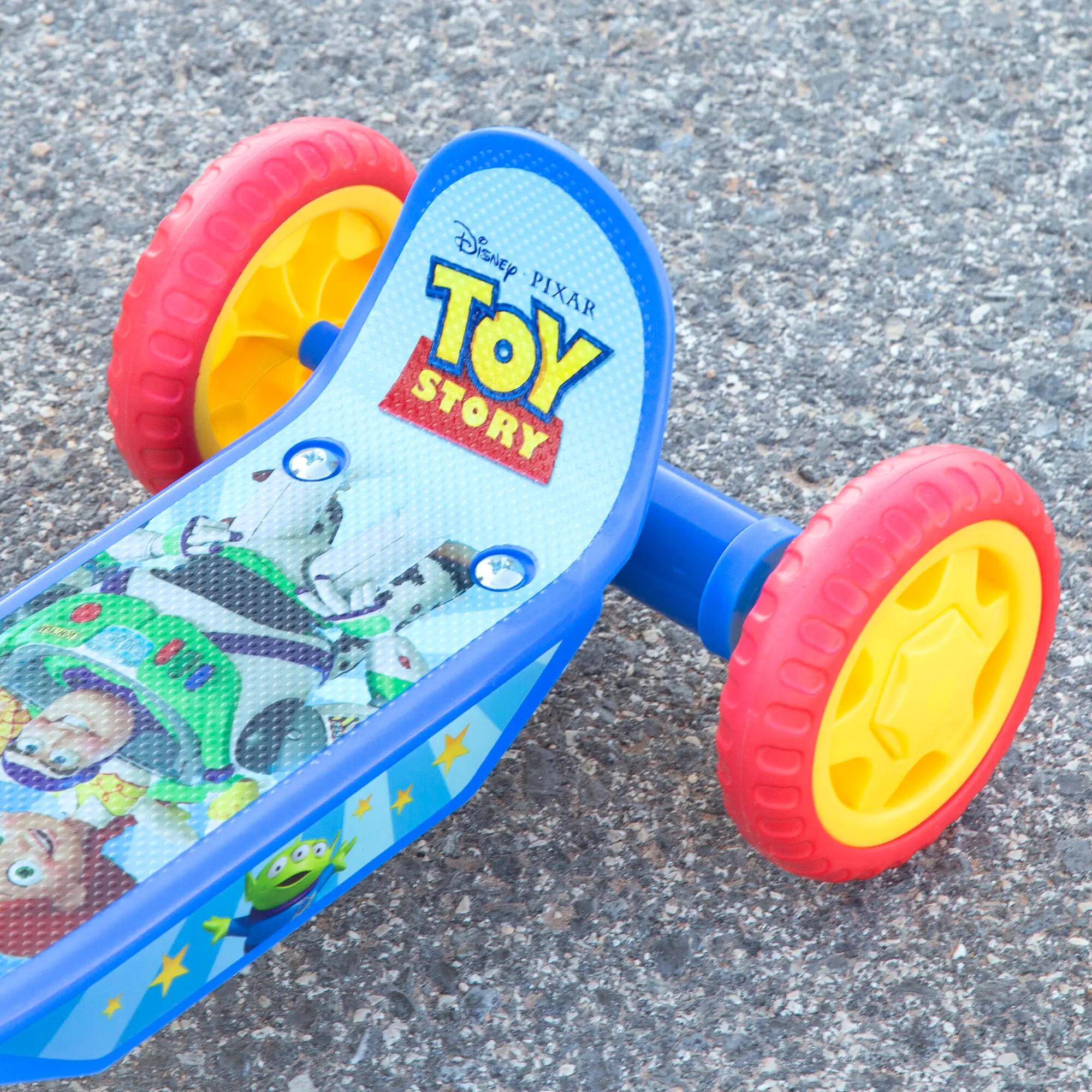 Toy Story Patinete 3 ruedas 58x36x65-70 cm + 2 años 5/7