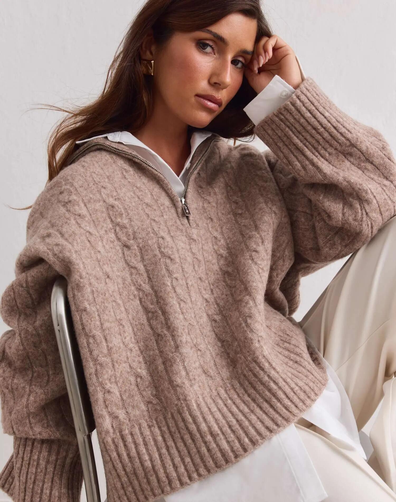 Donna Felpa Oversize in Maglia a Trecce con Mezza Cerniera Nocciola 4/7