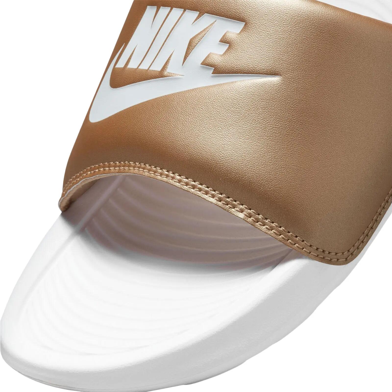 Sandali Nike modello CN9677-900 per donne 2/5