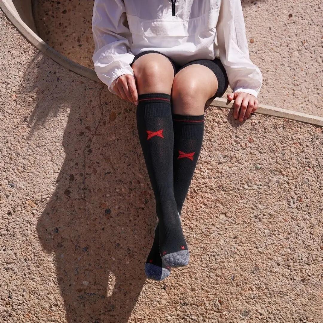 Chaussettes de sport de compression unisexes multicolores rouges pour la course 9/9