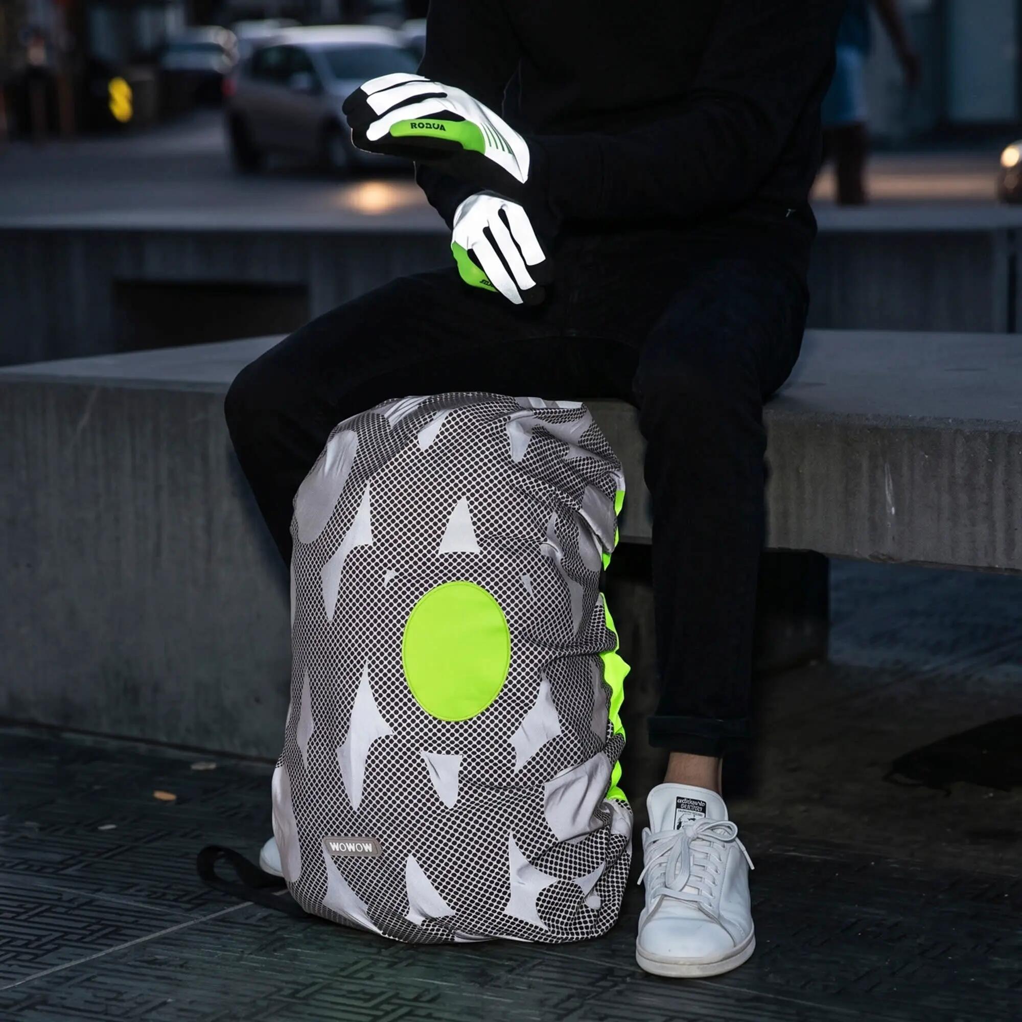 WOWOW - Chipka 2er Pack Reflektierende Rucksack Regenhüllen 30-35L 3/5
