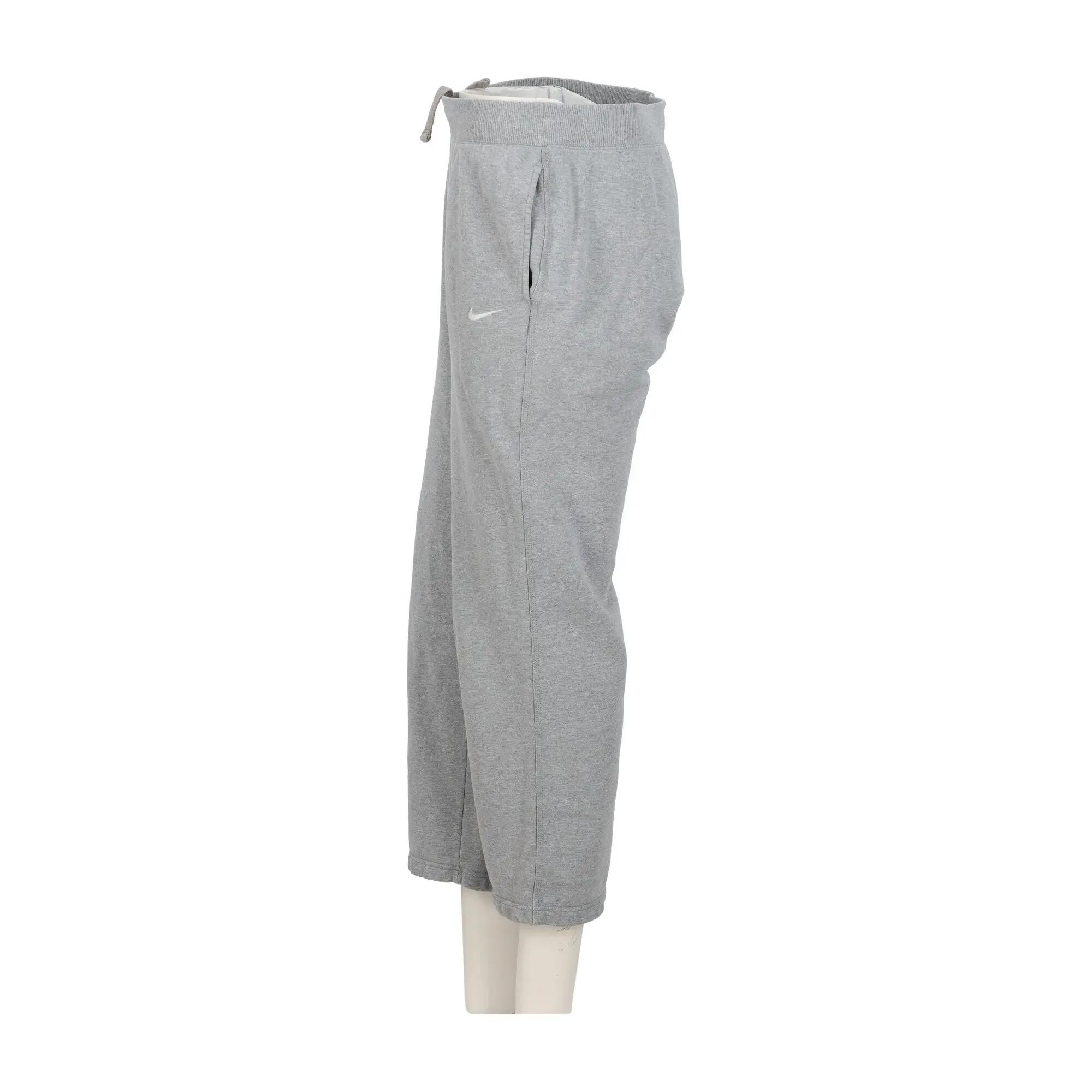 Segunda Vida - Jogging hombre Swoosh bordado gris - Excelente 3/13