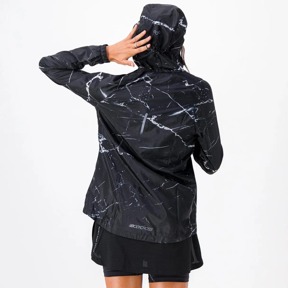 Damska kurtka przeciwwiatrowa do biegania w terenie TERRARUN WINDBREAKER 5/8