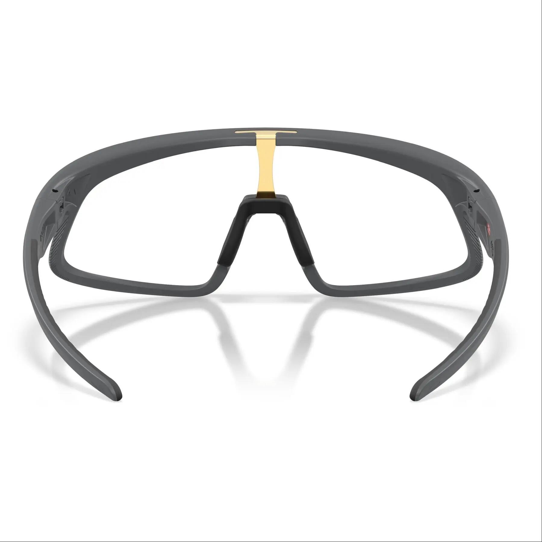 Occhiali da sole Oakley da uomo, prodotto sportivo 4/6