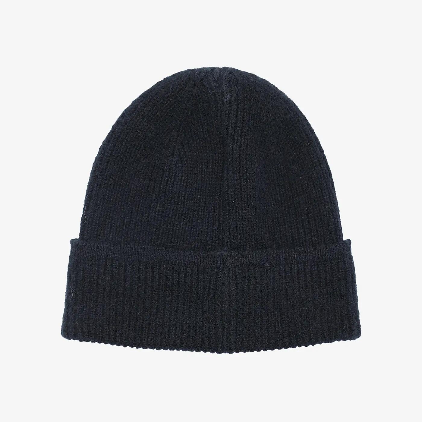 Cappellino a costine in maglia 3/5