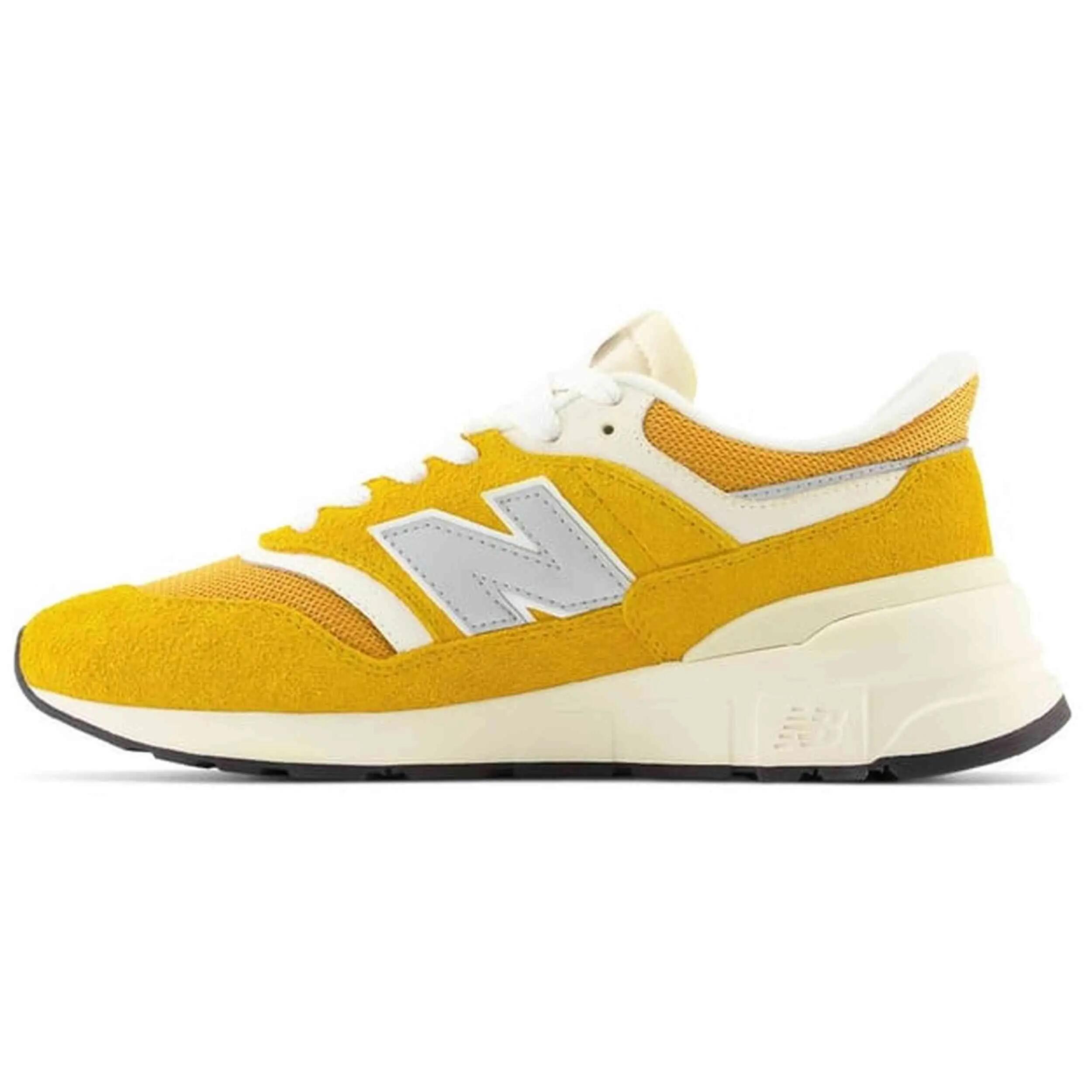 Schoen New balance model U997RCB-VARSITY GOLD voor mannen 4/4