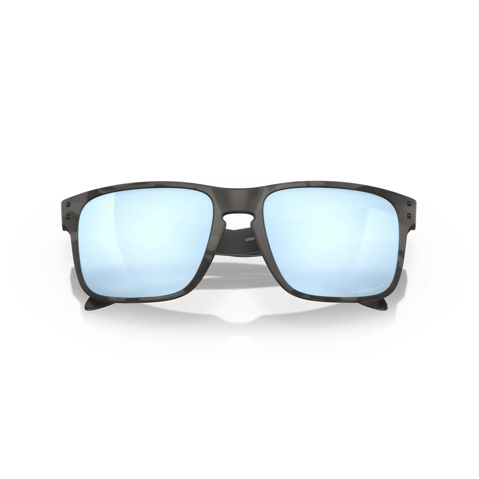 Oakley Holbrook zonnebril Mat Zwart Camo/ Prizm Deep H2O Polarized 5/7