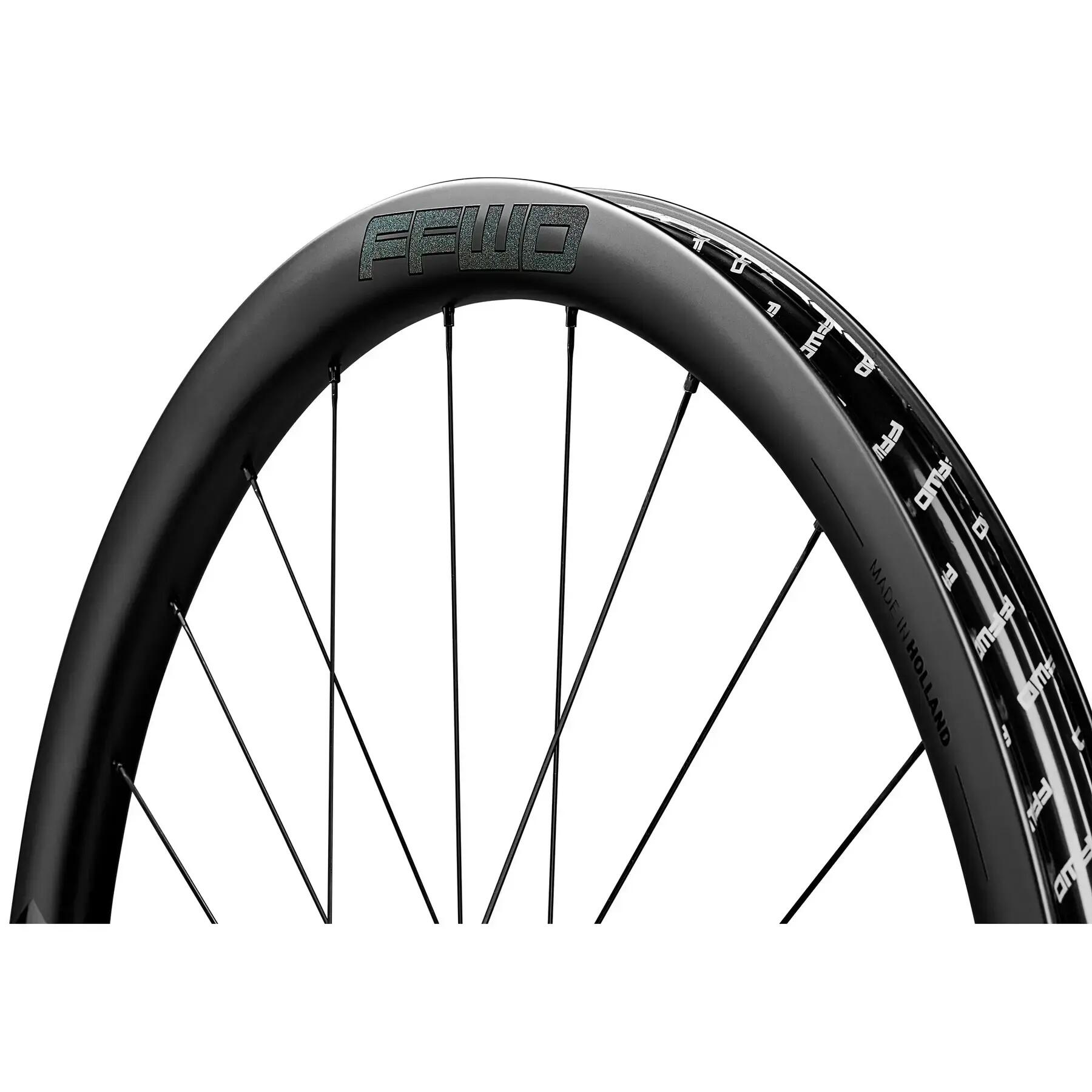 Páros kerekek FFWD Drift Control - TLR Disque - DT240 / Shimano 6/7