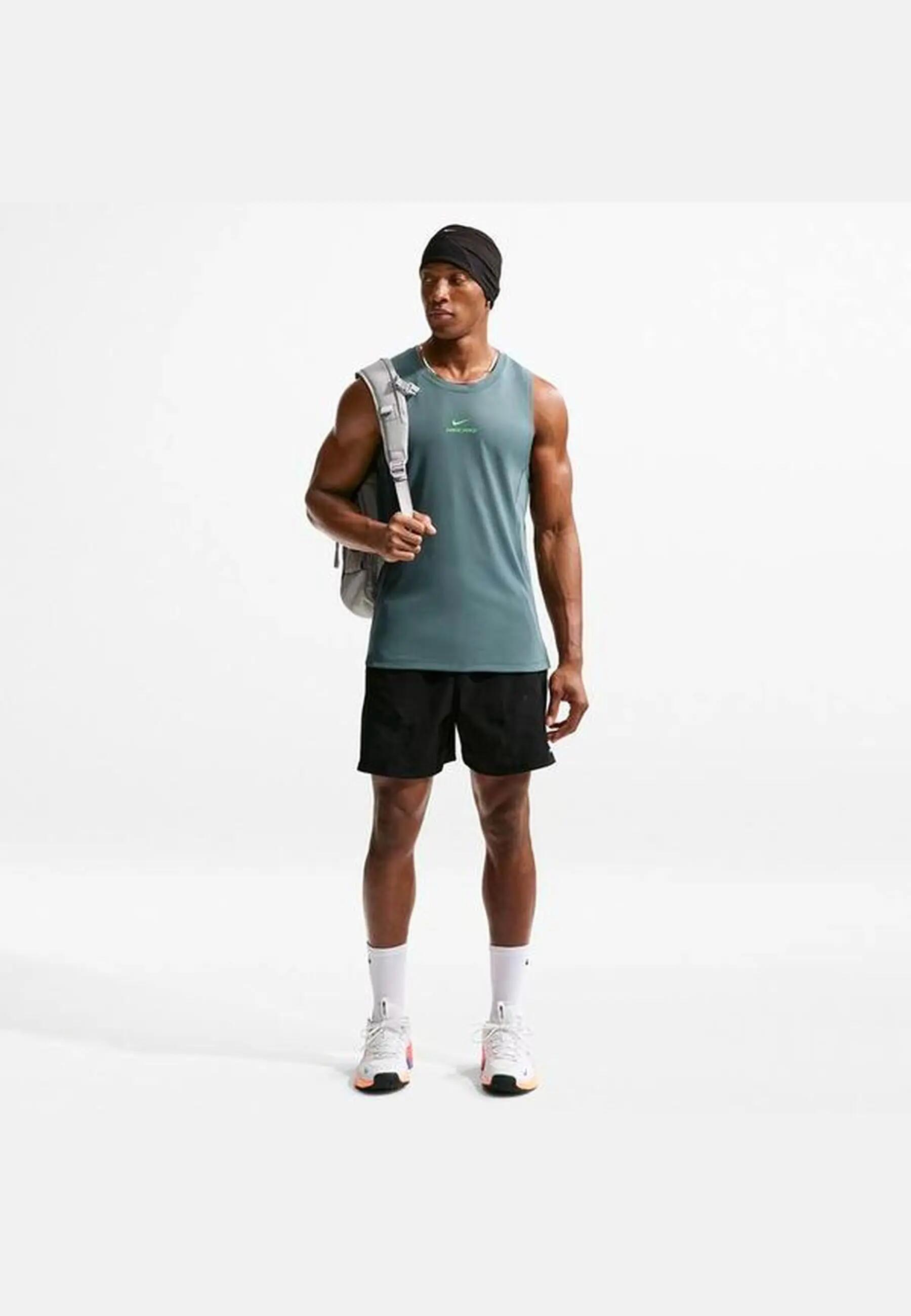 NIKE picture