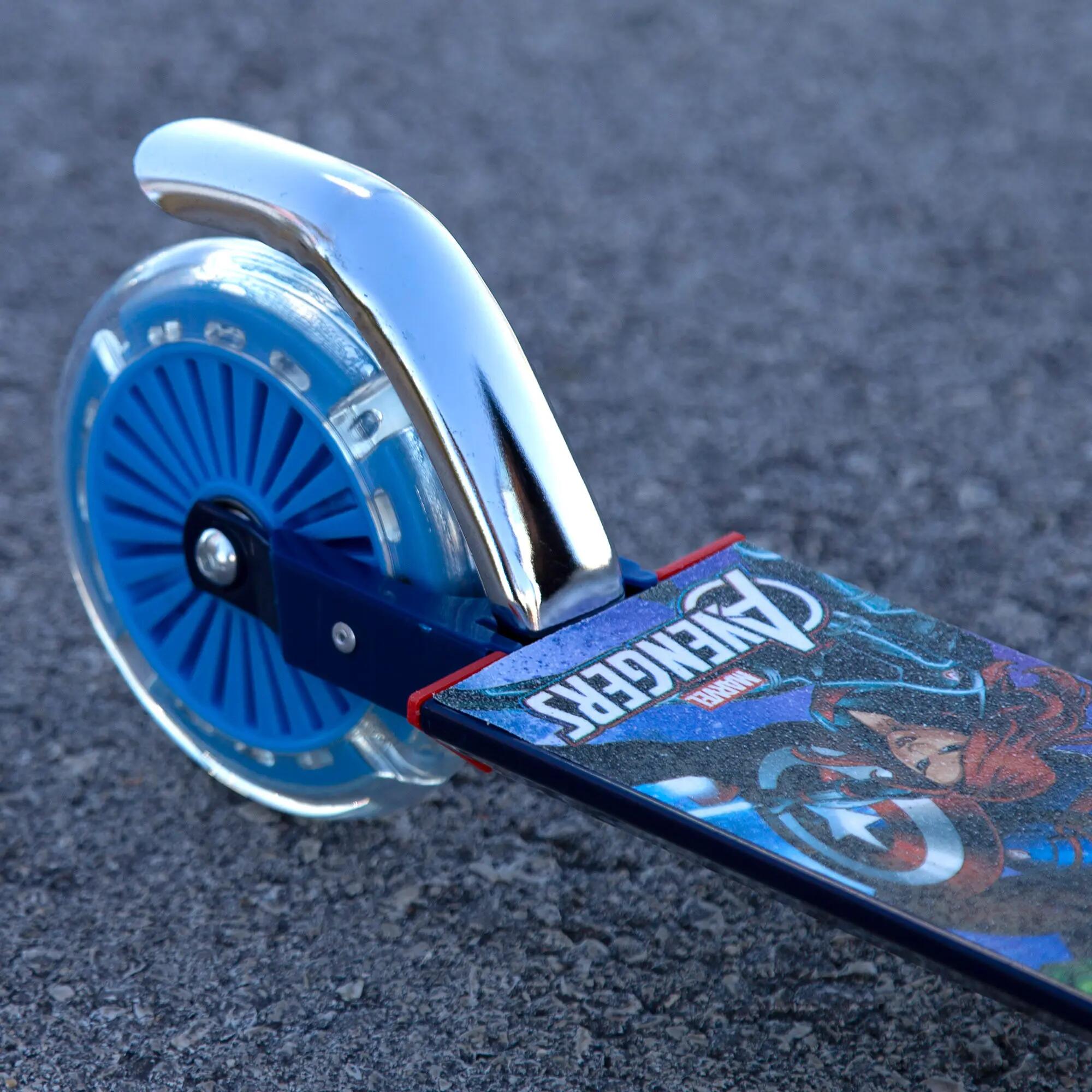 Avengers Patinete plegable 2 ruedas con luces 7/7