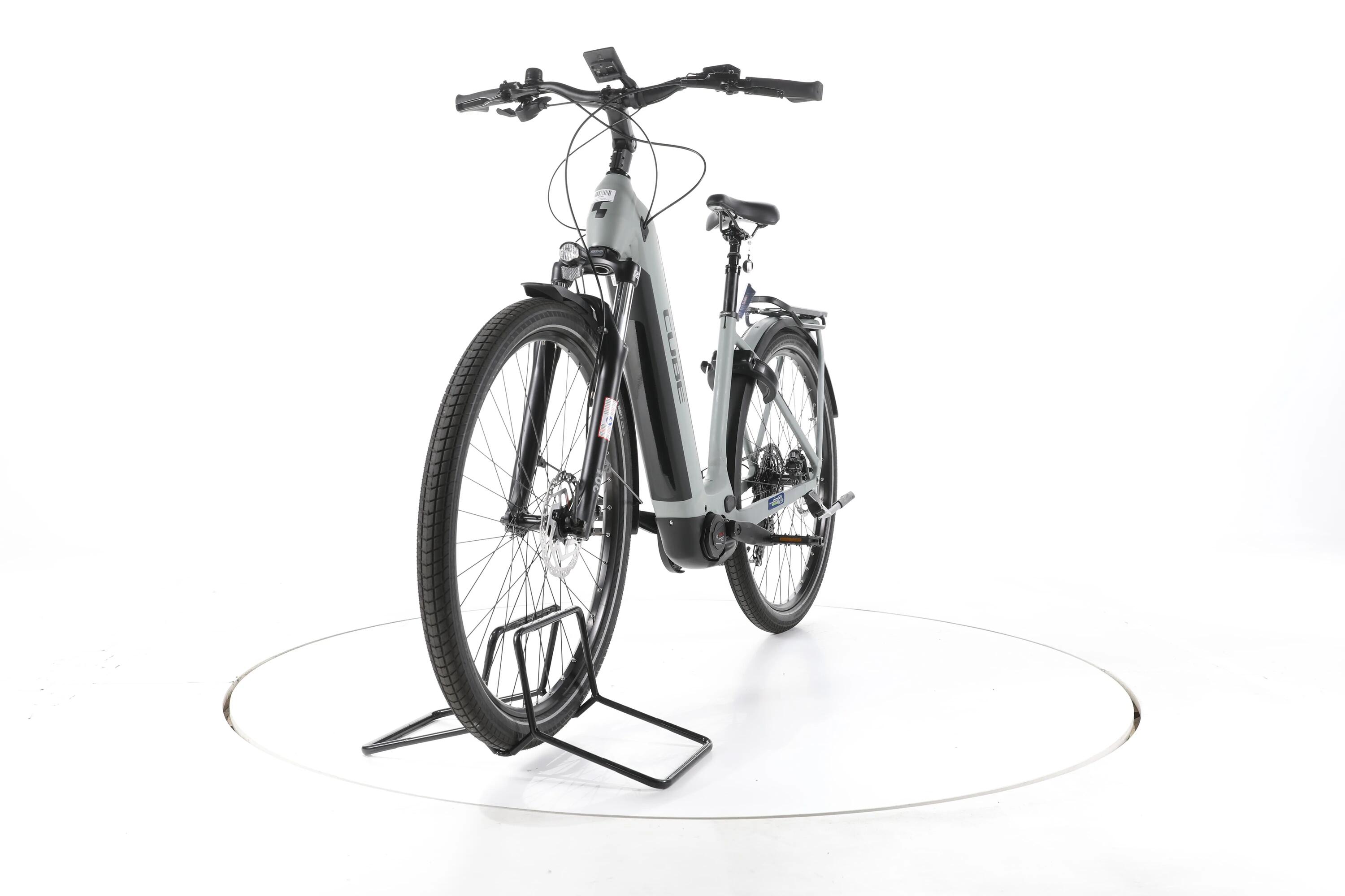 Segunda vida - Cube Kathmandu Hybrid ONE Trekking E-Bike  - Muy buen estado 4/7