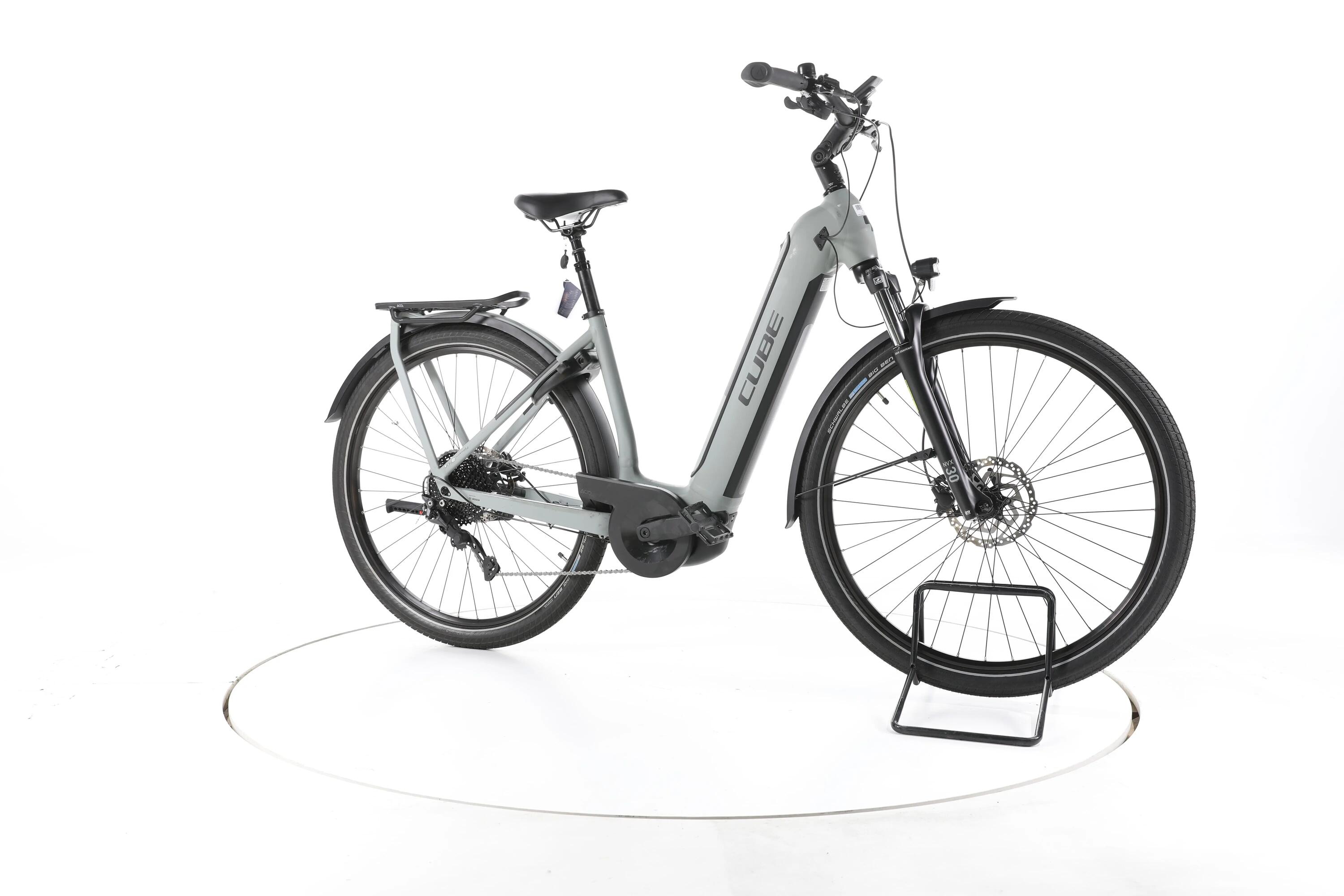 Segunda vida - Cube Kathmandu Hybrid ONE Trekking E-Bike  - Muy buen estado 2/7