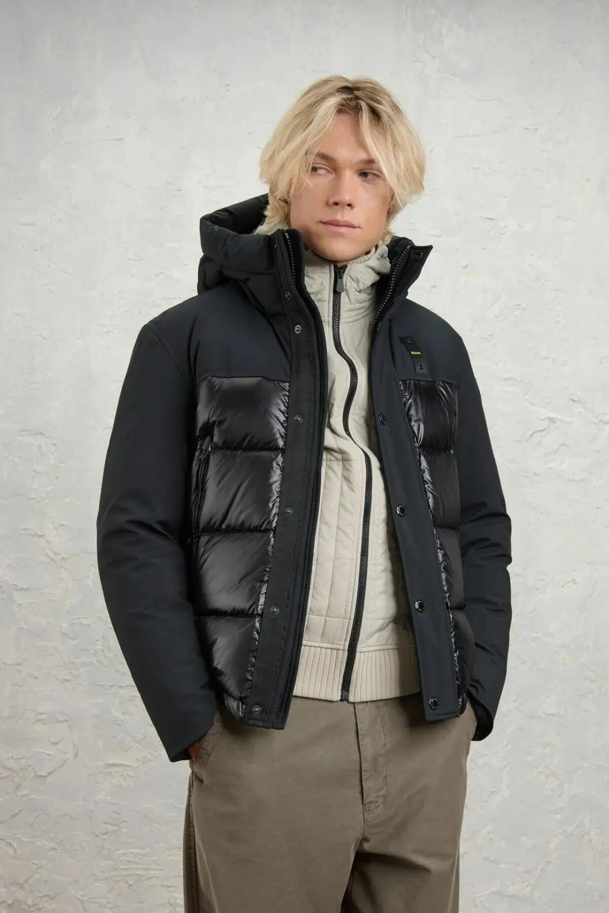 BLAUER picture