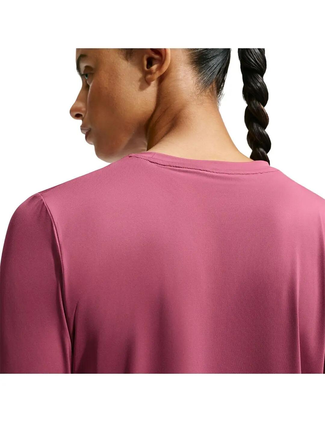 T-shirt femme Nike One classic Rose. 5/5