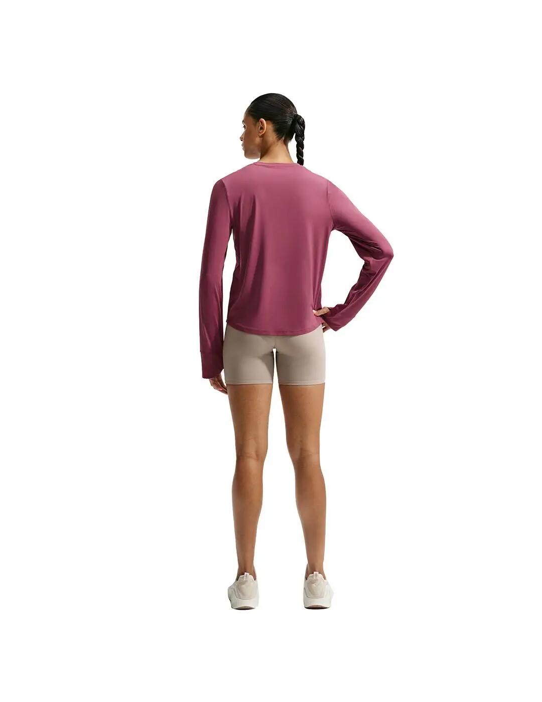 T-shirt femme Nike One classic Rose. 3/5