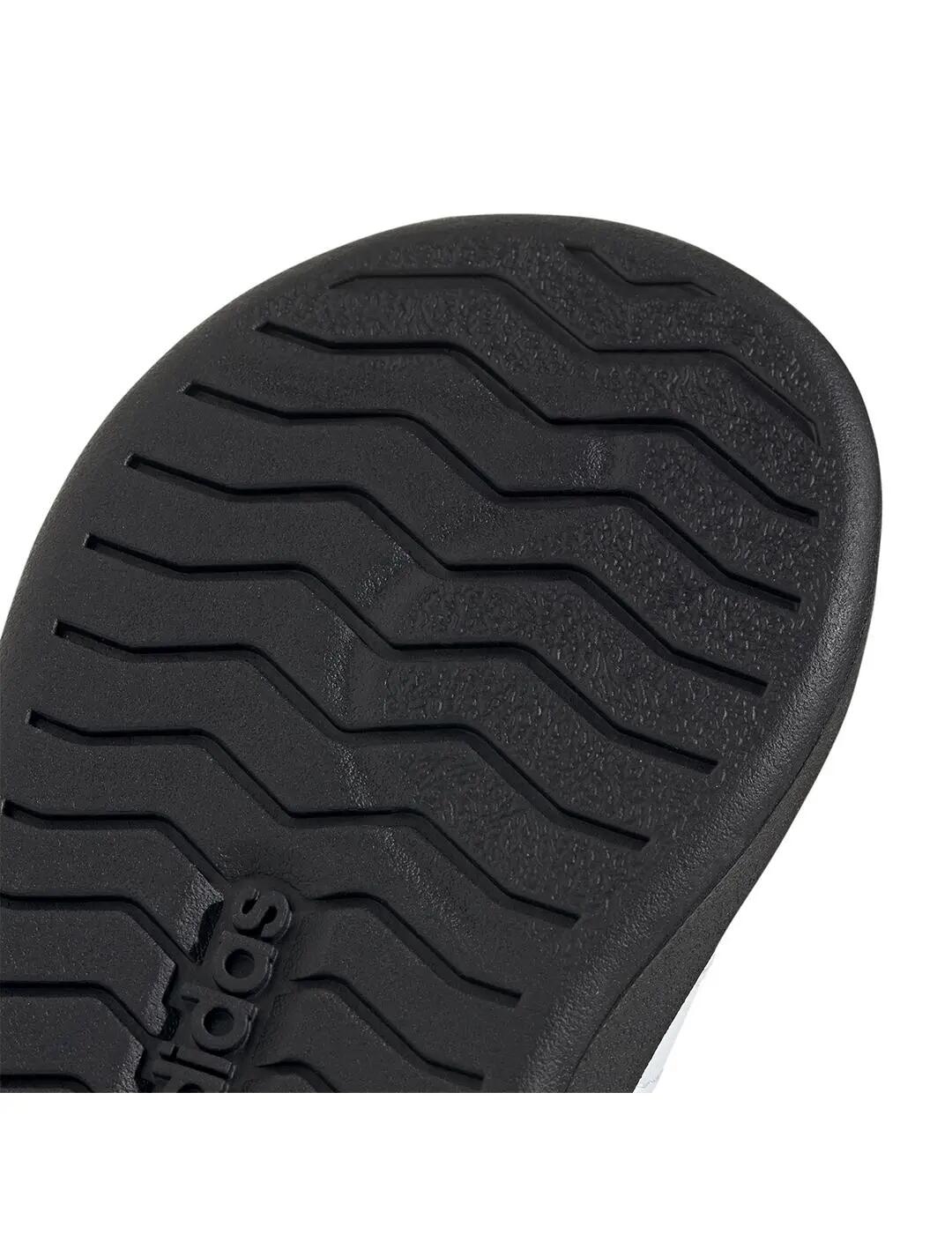 Chaussures pour enfant Adidas noir. 4/6