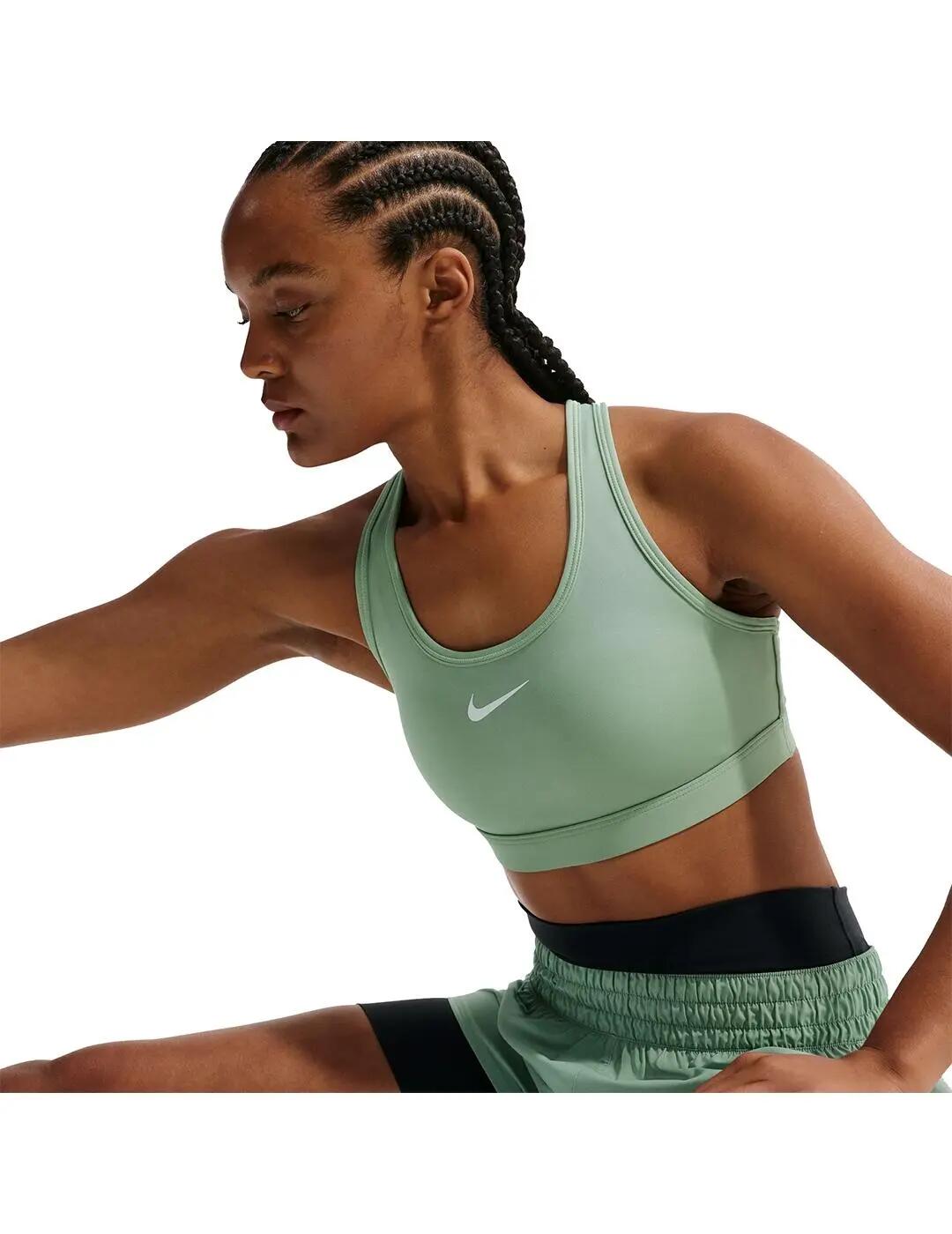 Top para Mulher Nike Swoosh Verde. 3/5
