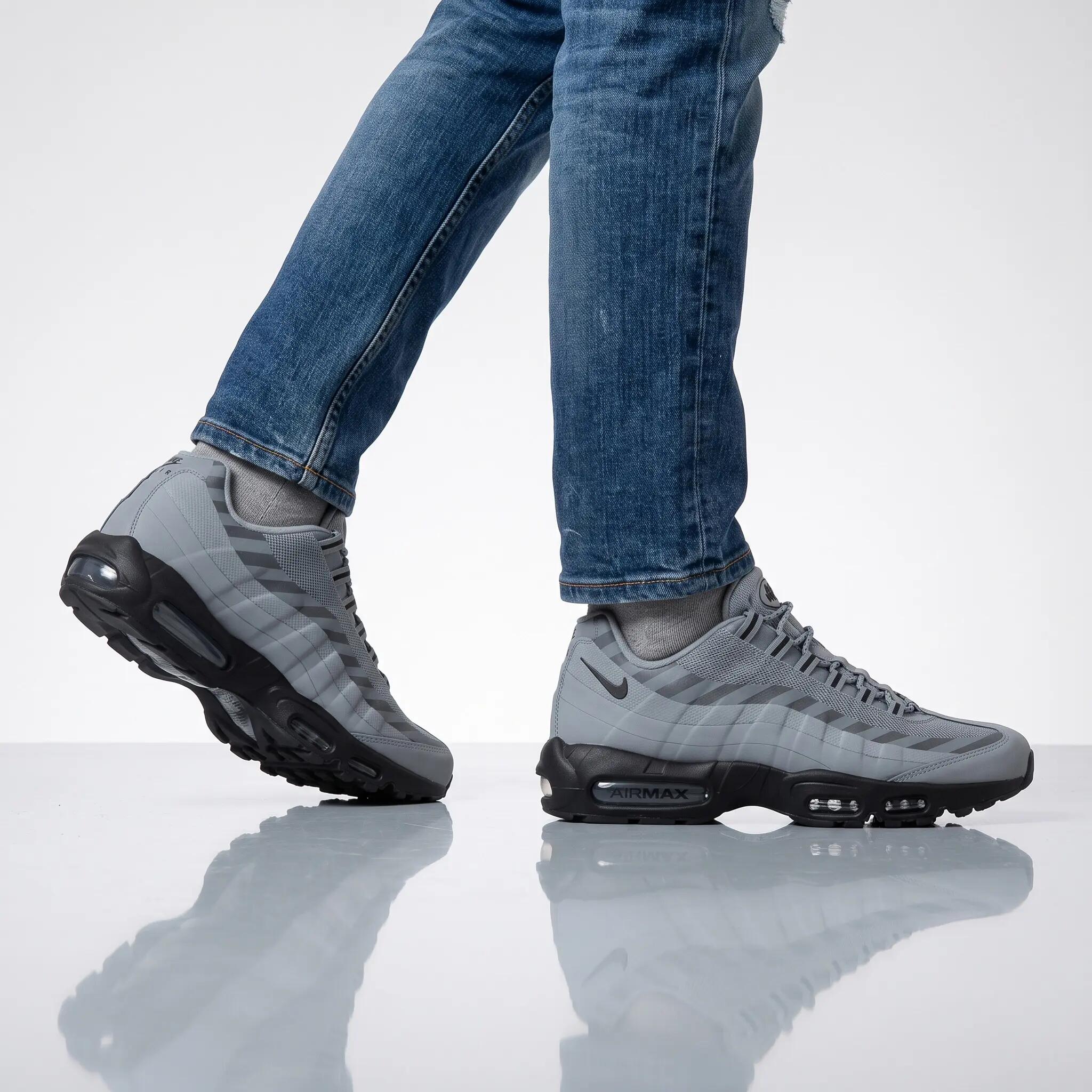 Hombre - Nike Air Max 95 Ul - Hv6064-001 - Gris 5/6