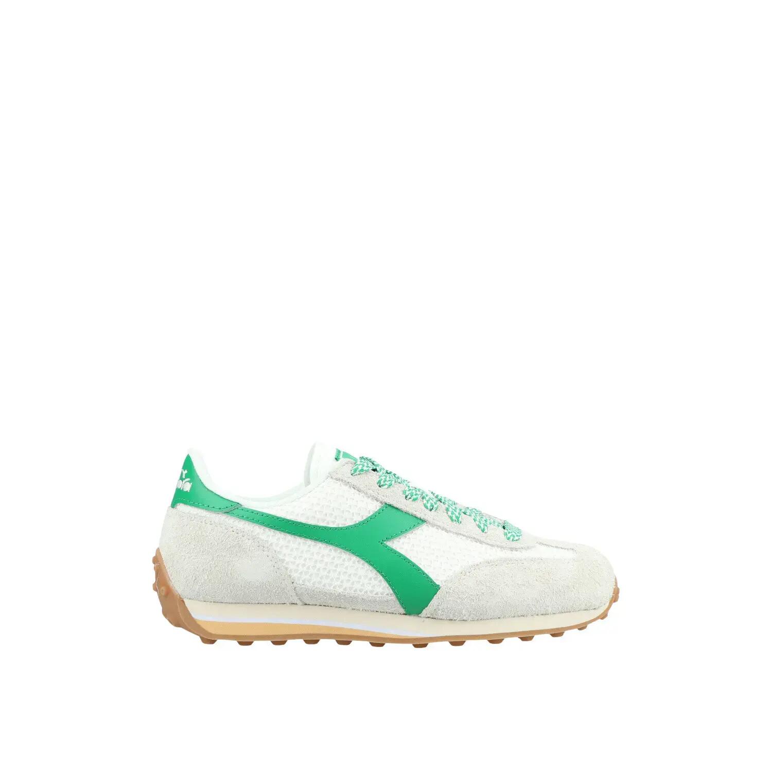 DIADORA picture