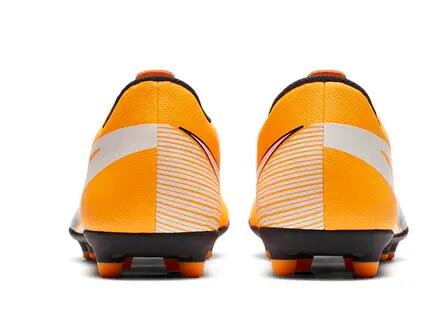 Scarpe calcio uomo Nike Mercurial Vapor 13 Club FG/MG - Arancio 3/4