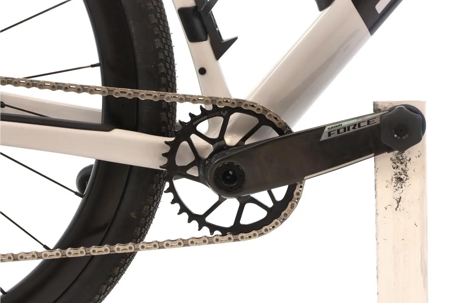 Segunda Vida · Gravel ·  Kaius 01 TWO AXS 13V · Muy buen estado 4/8
