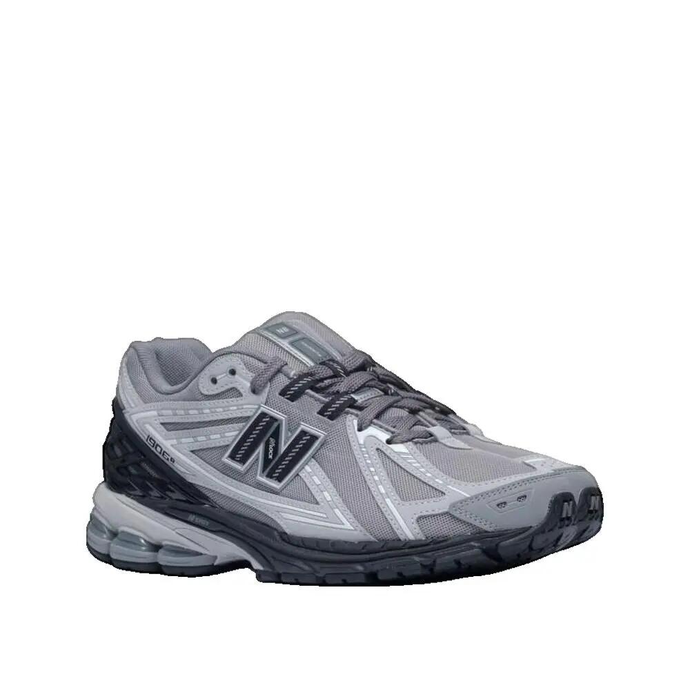NEW BALANCE picture
