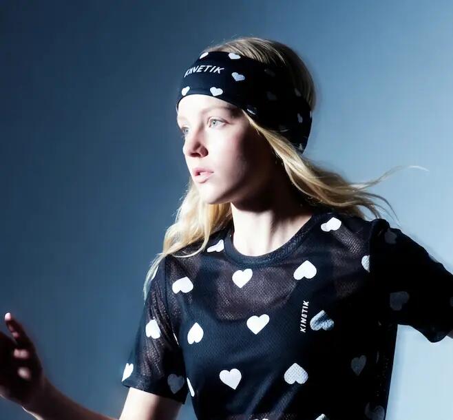 BANDEAU DE TRAIL RUNNING - HEADBAND HEARTRUNNEUSE BLACK 2/4