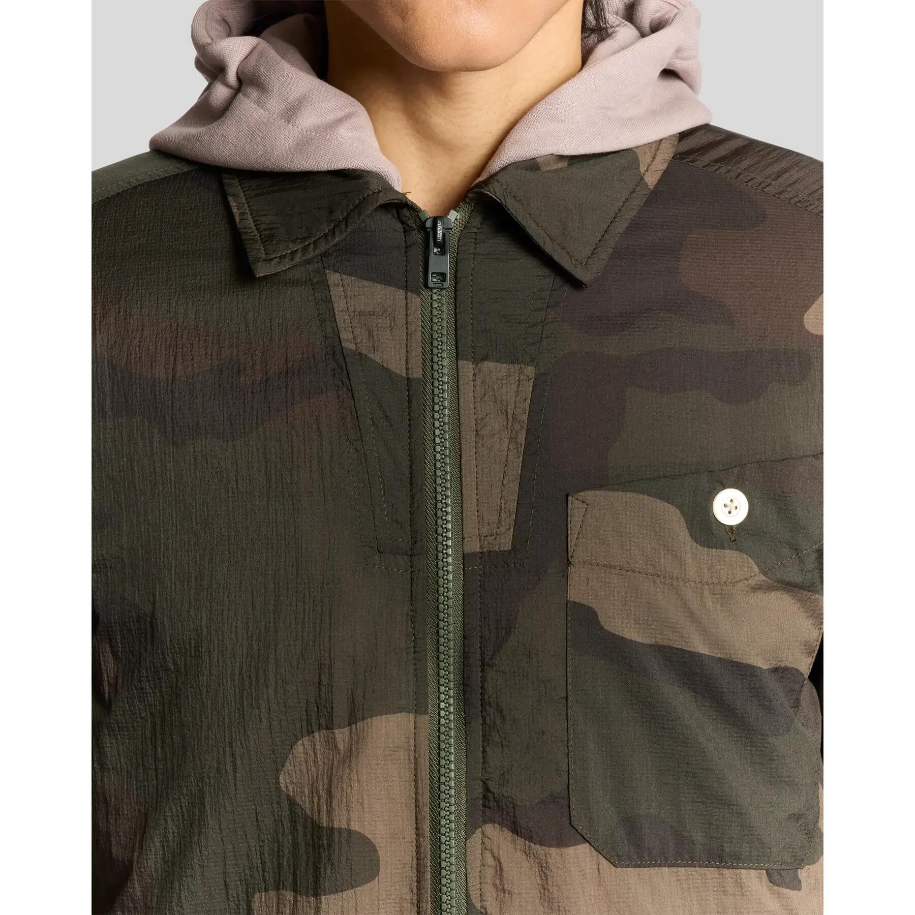 Surchemise camouflage isolée Lyle & Scott 5/6