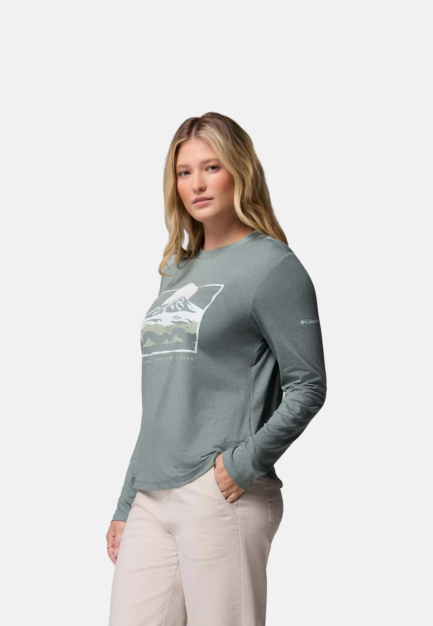 Columbia Women’s Technical Graphic Long Sleeve Tee 2/5