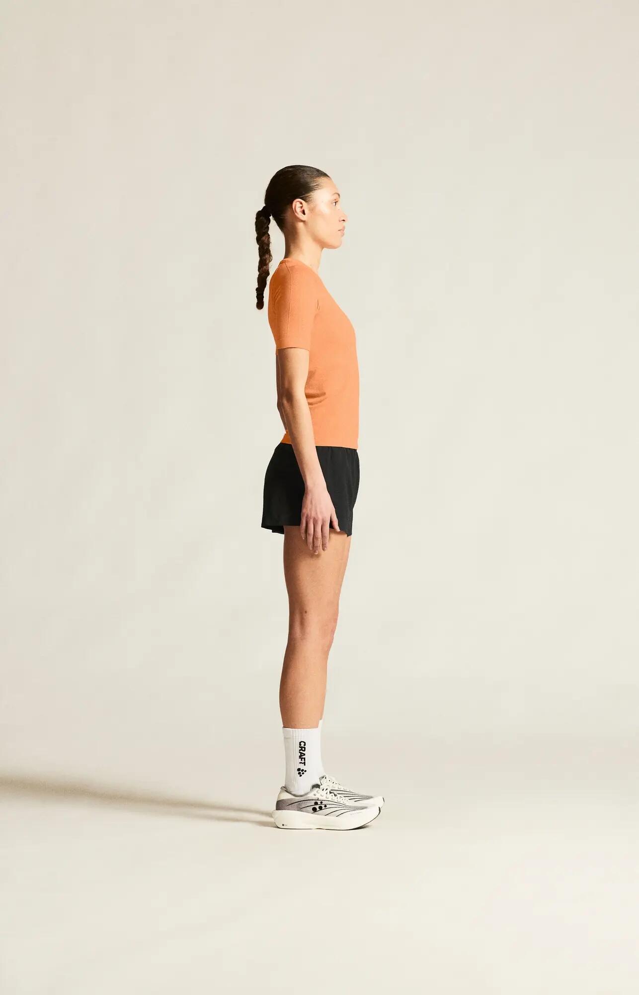 craft Active Cool Intensity SS W naadloze, verkoelende top – Apricot 4/7