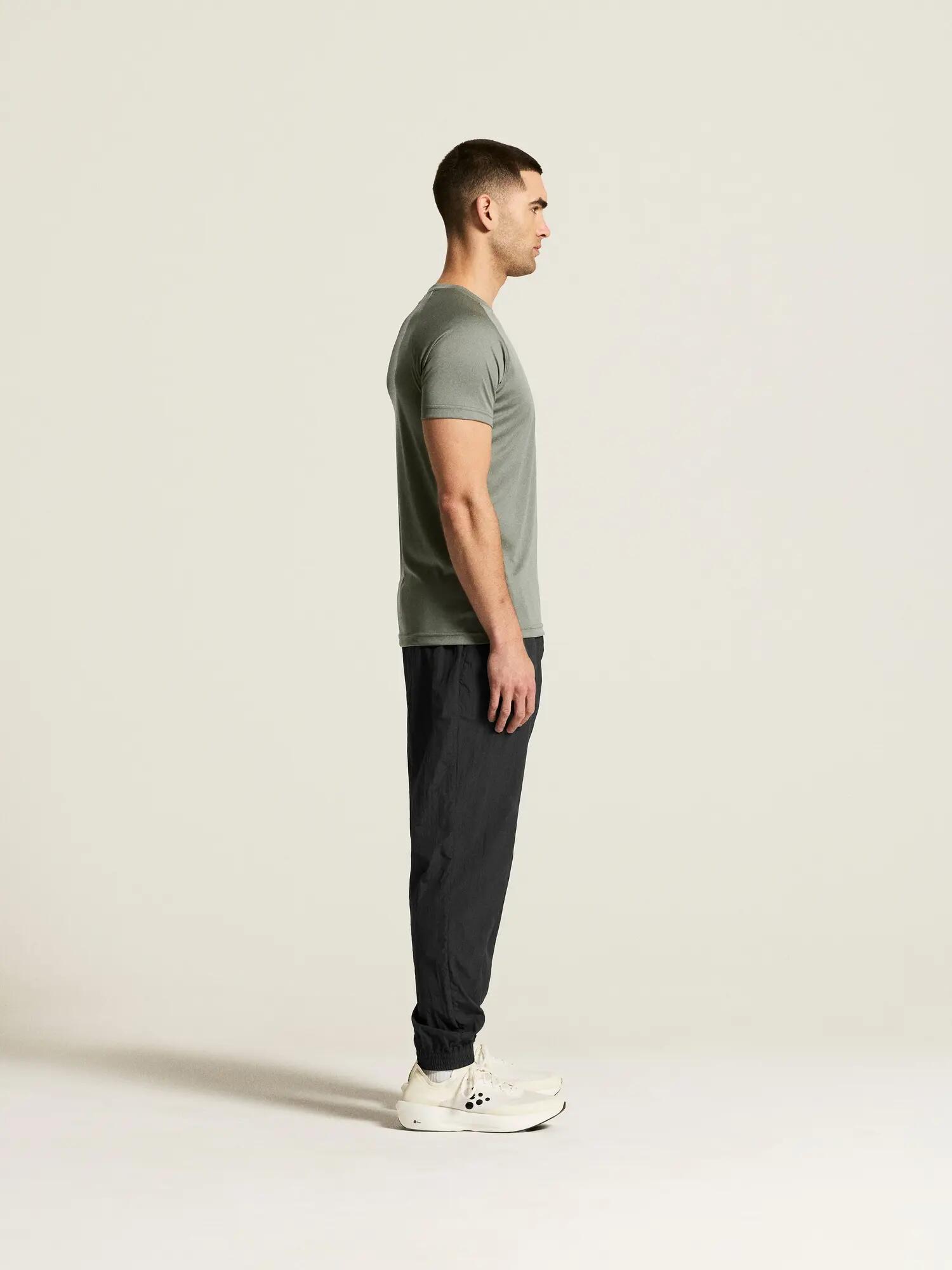 craft CORE Unify Training Tee M – Trainingsshirt aus recyceltem Polyester – Leaf 7/7
