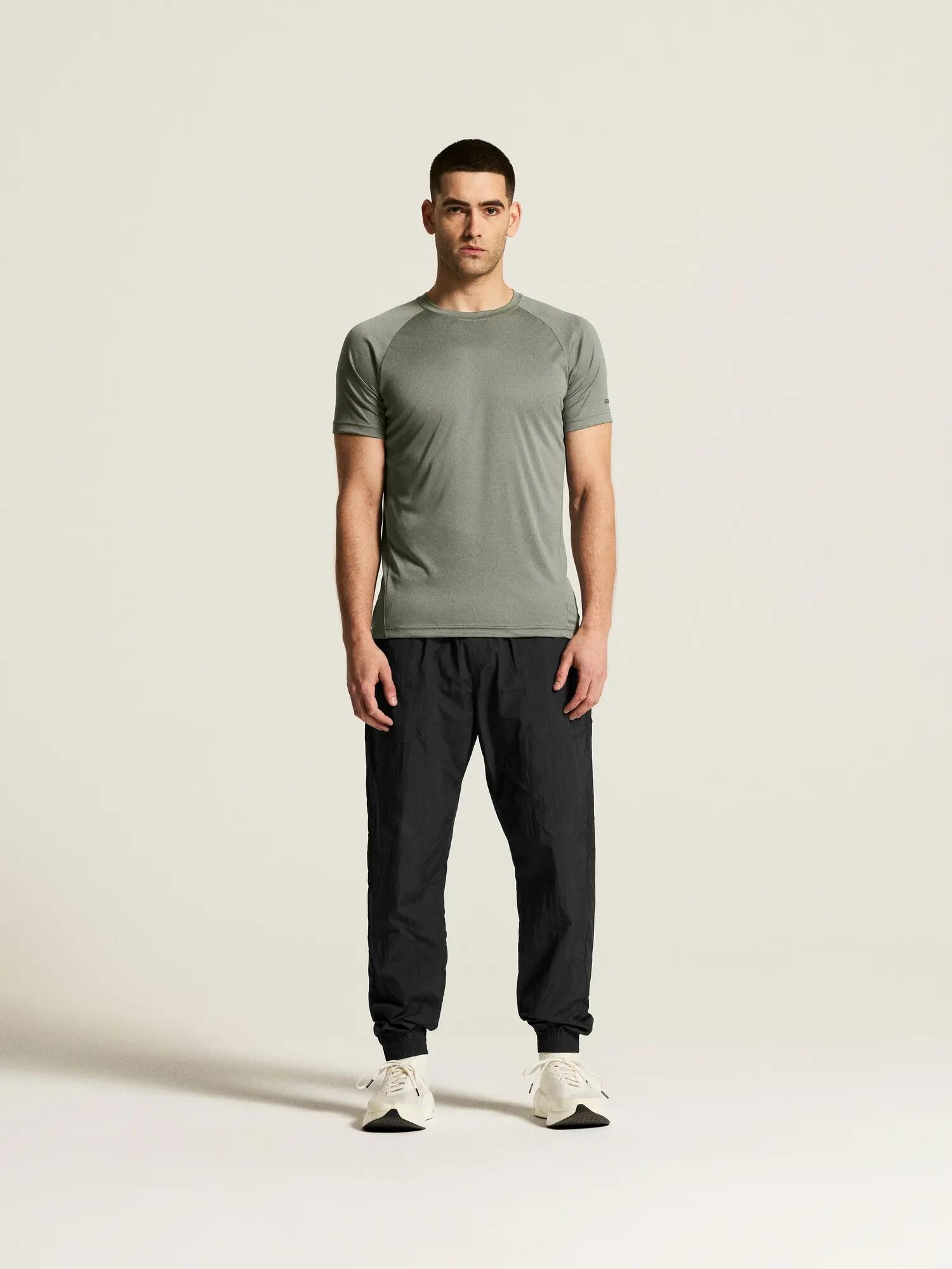 craft CORE Unify Training Tee M – Trainingsshirt aus recyceltem Polyester – Leaf 6/7