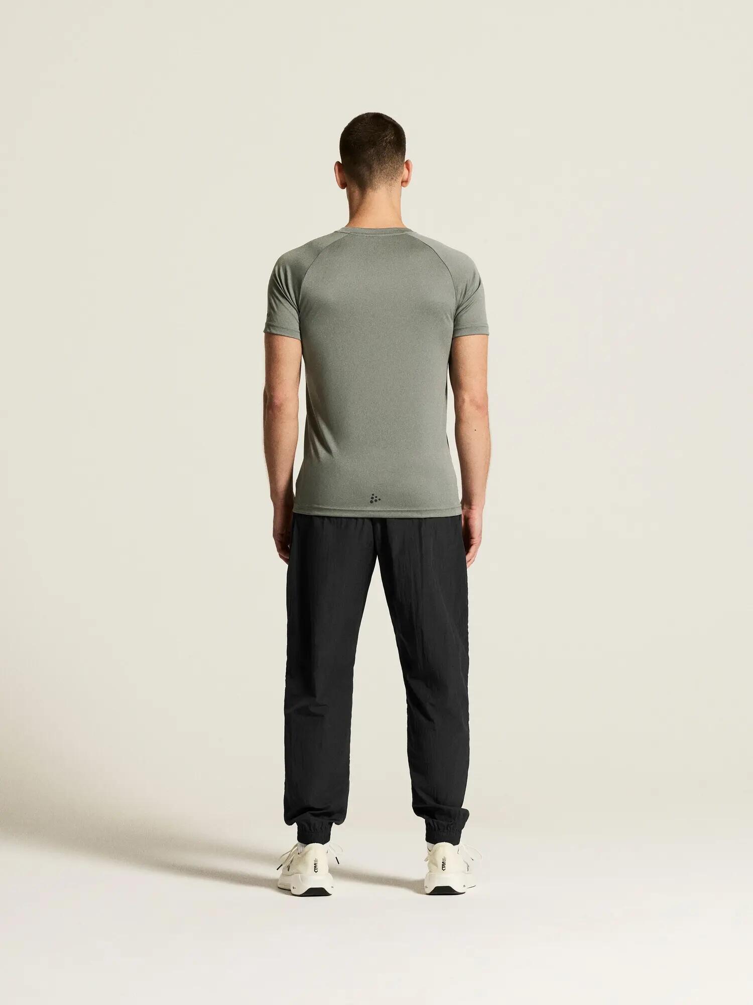 craft CORE Unify Training Tee M – Trainingsshirt aus recyceltem Polyester – Leaf 5/7