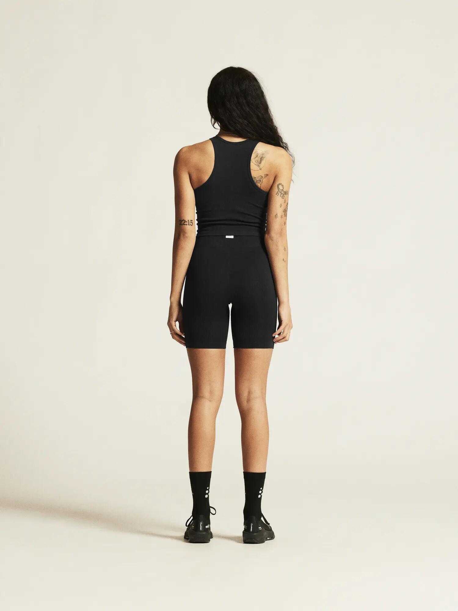 Collective Rib Tank Top W eng anliegendes Tanktop mit Rippenstruktur – Black 5/7