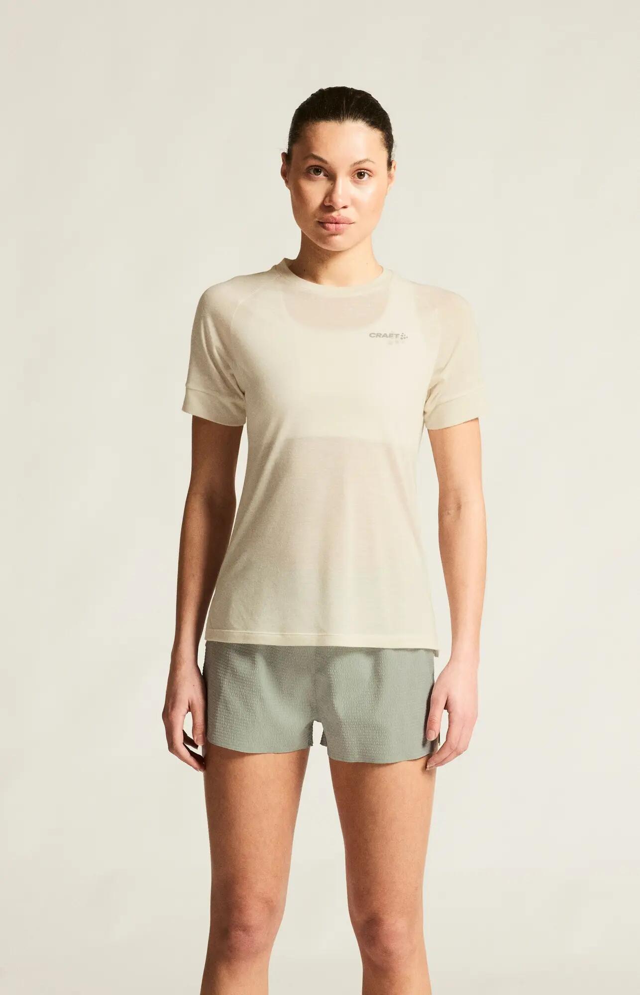 craft Wool SS Tee W - Kurzarmshirt aus Recycling-Polyester & Wolle – Tofu 5/7