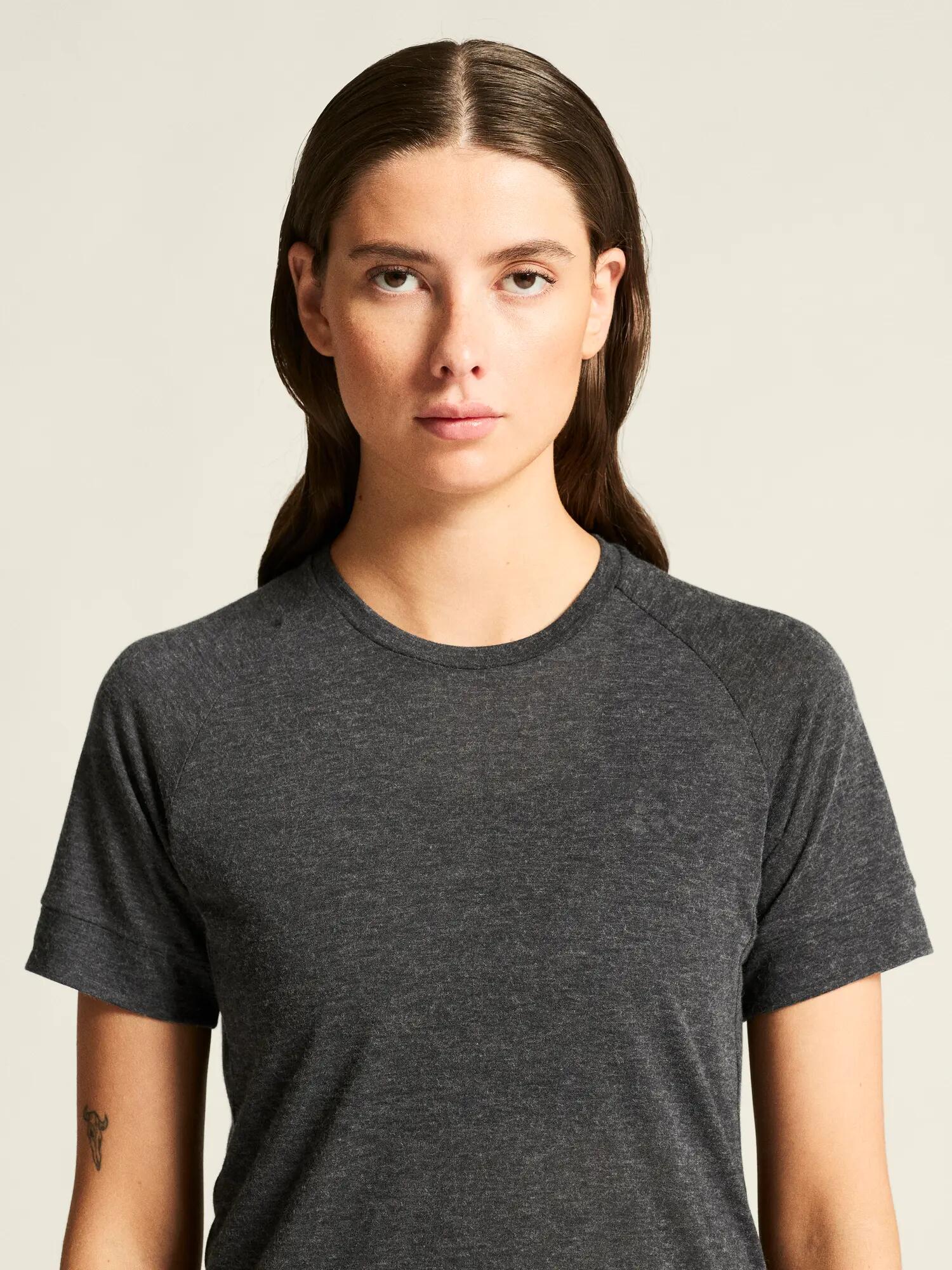 craft Wool SS Tee W T-shirt van gerecycled polyester en wol – Black/Melange 7/7