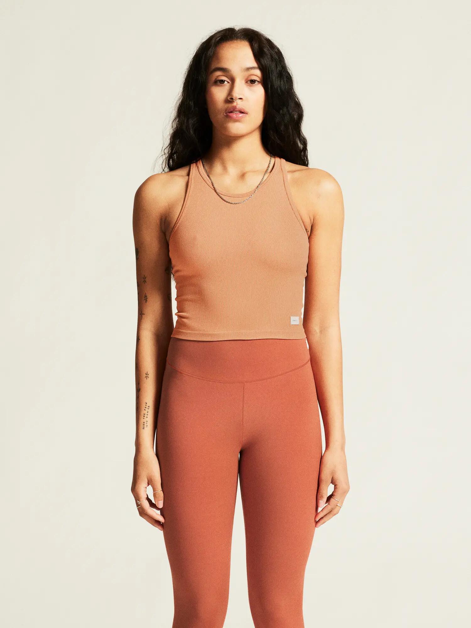 Collective Rib Tank Top W top justo em malha canelada – Syrup 7/7