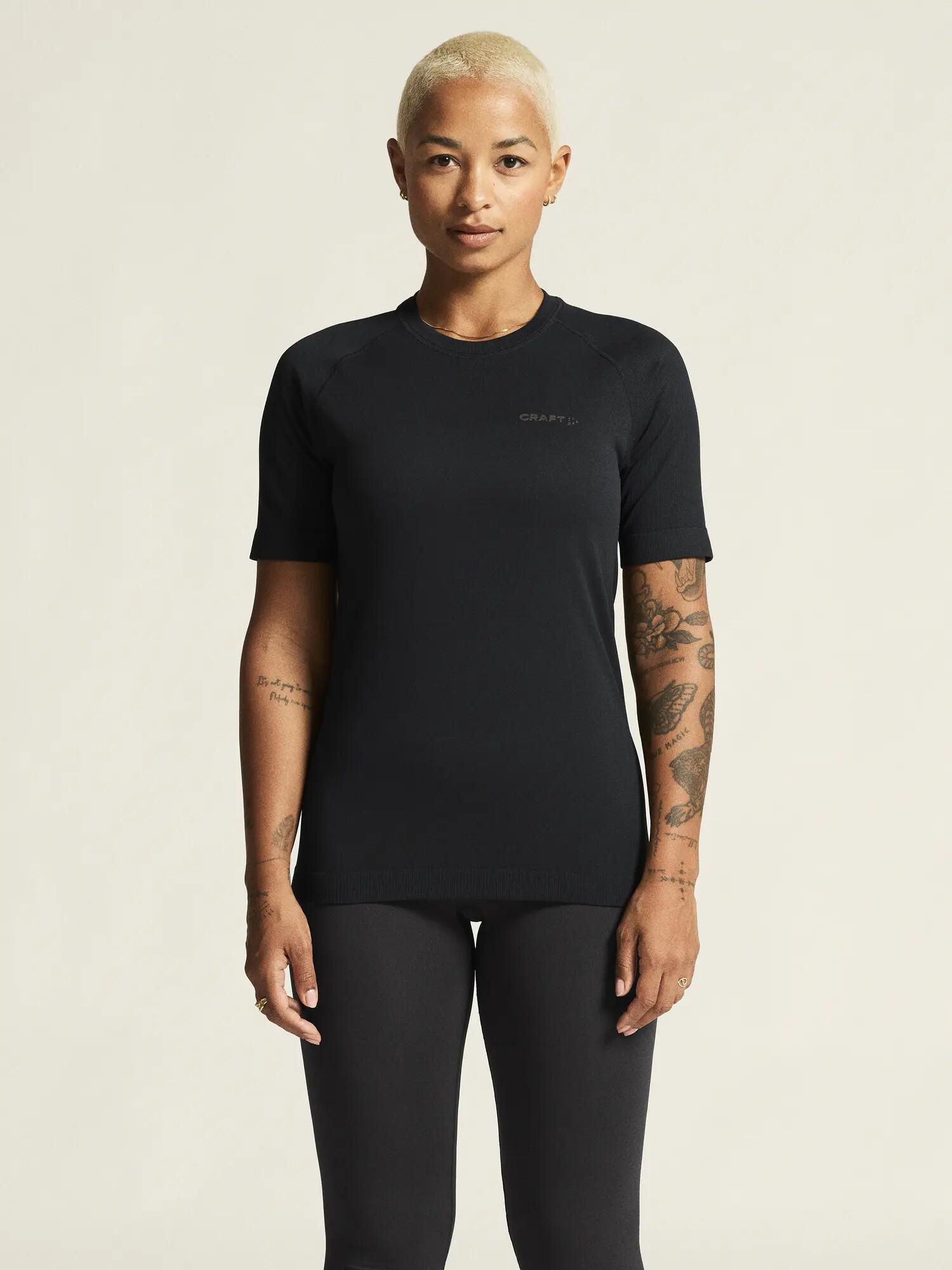 craft Active Comfort SS 2 W – nahtloses Funktionsshirt, atmungsaktiv – Black 4/7