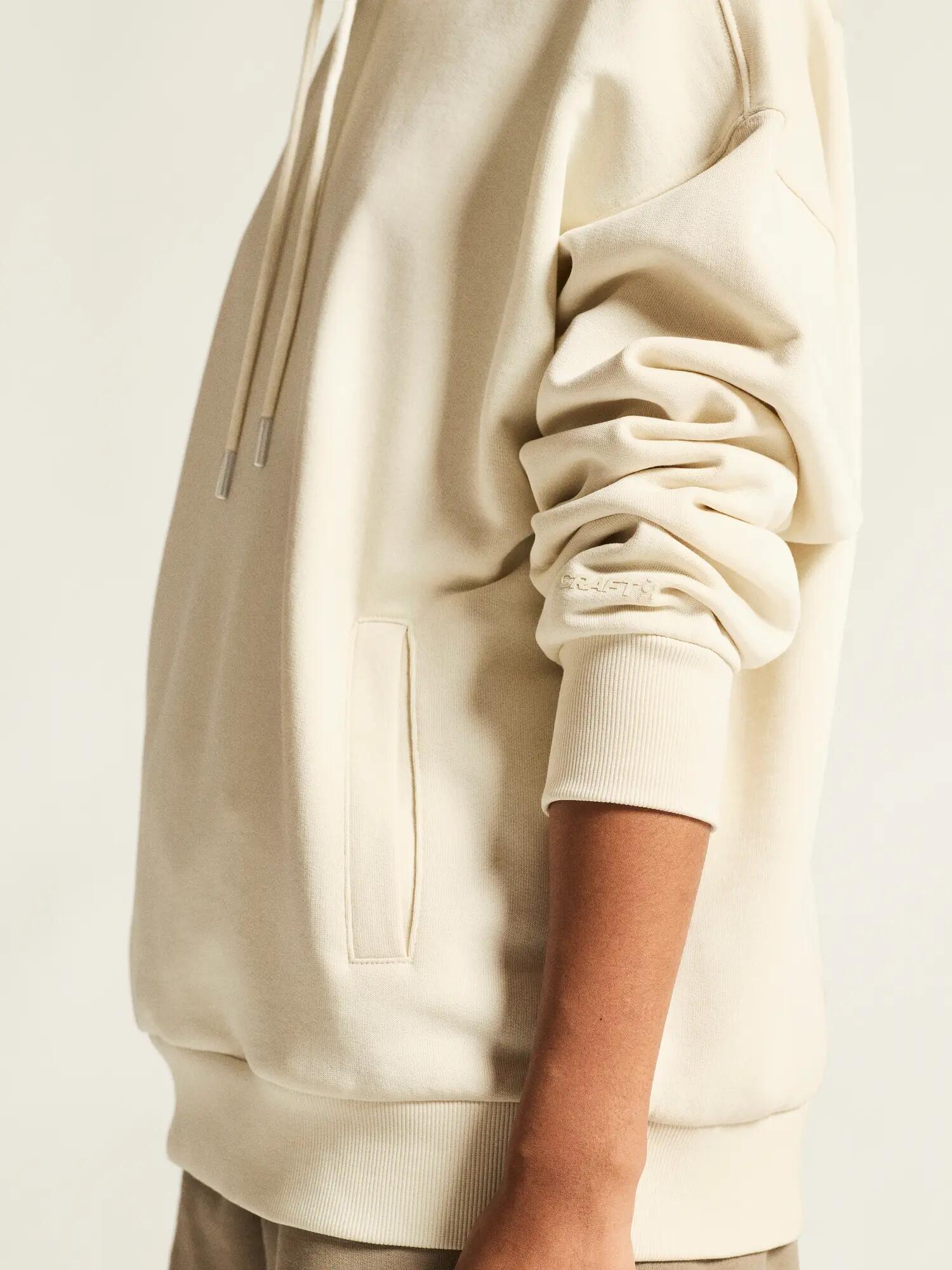 craft Frequent Hoodie W — Kapuzenpullover aus Bio-Baumwolle, relaxed Fit – Tofu 4/7