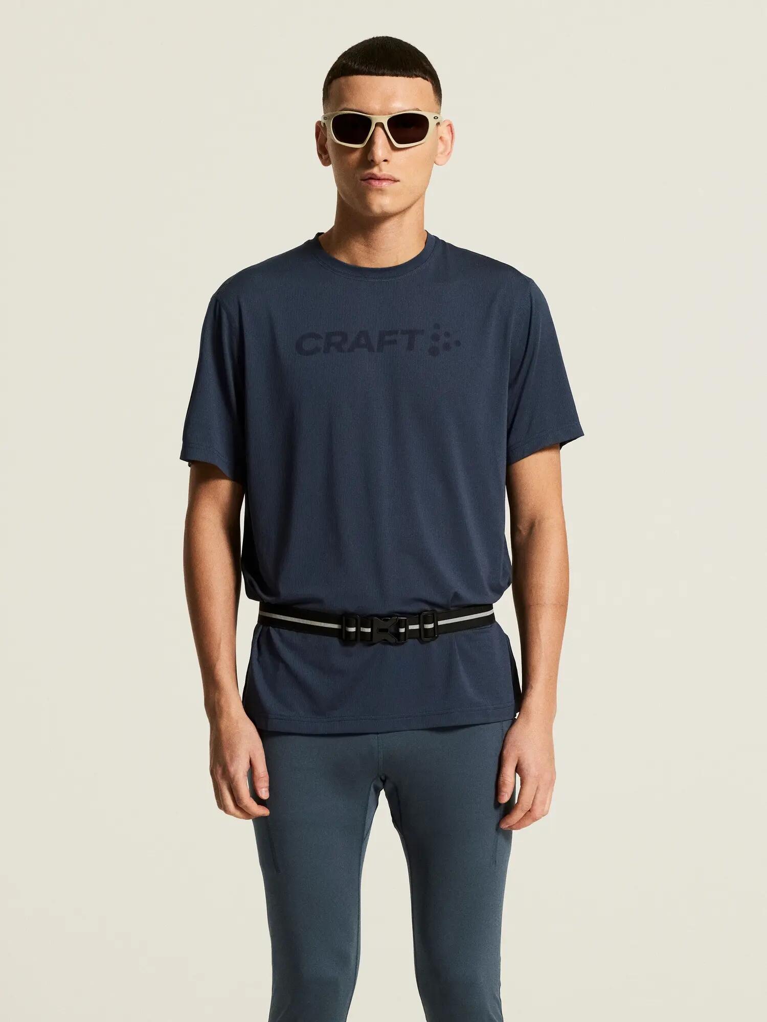 craft Essence Logo Tee 2 M – Trainings-T-Shirt aus recyceltem Mesh – Night 4/7
