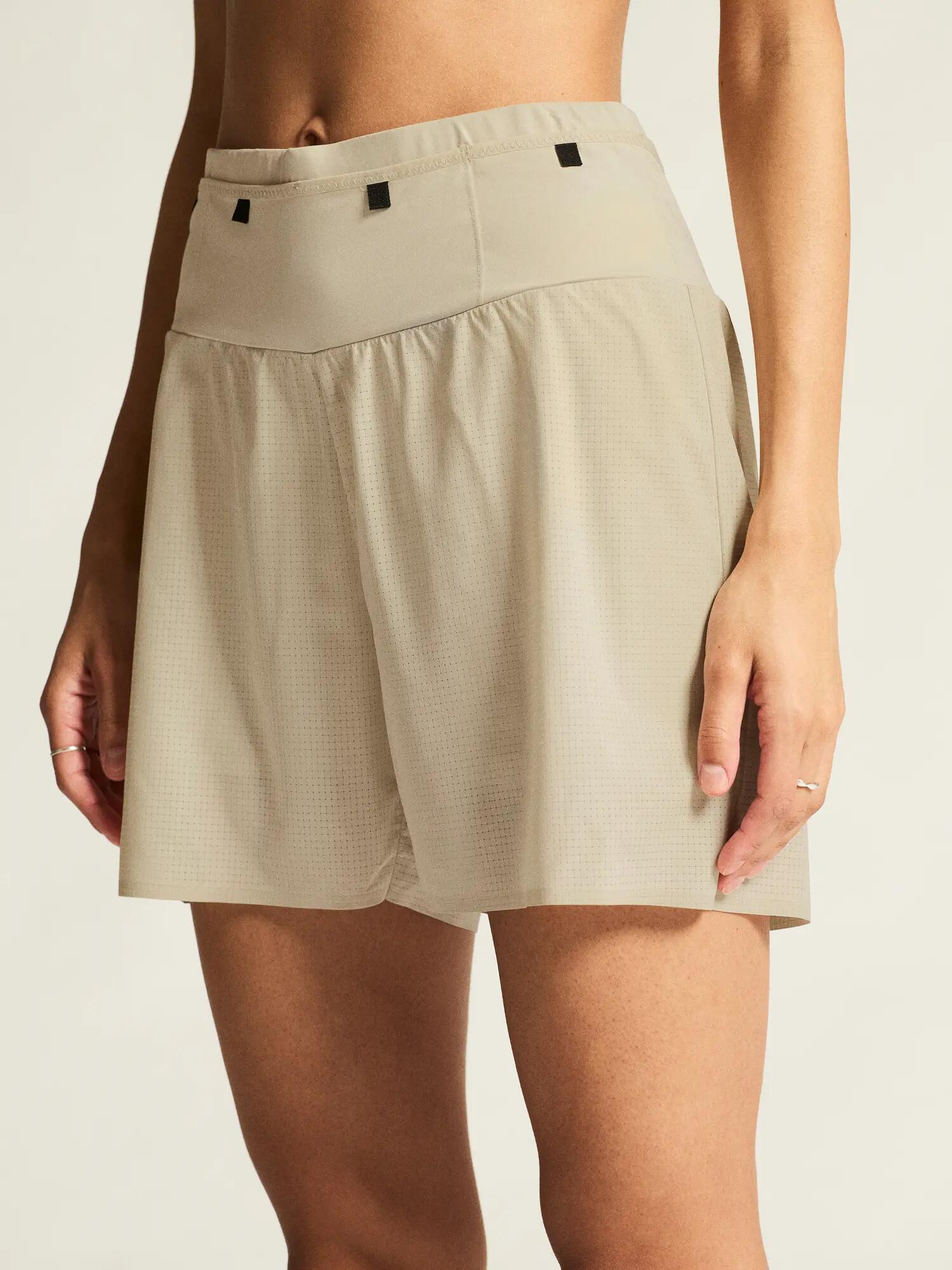 craft PRO Trail Shorts W — leichte 2in1 Laufshorts aus recyceltem 4/7