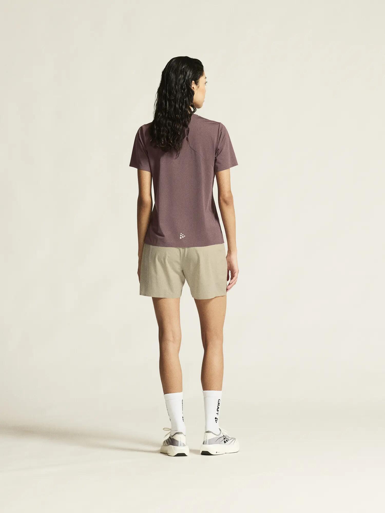 craft PRO Trail Shorts W — leichte 2in1 Laufshorts aus recyceltem 3/7