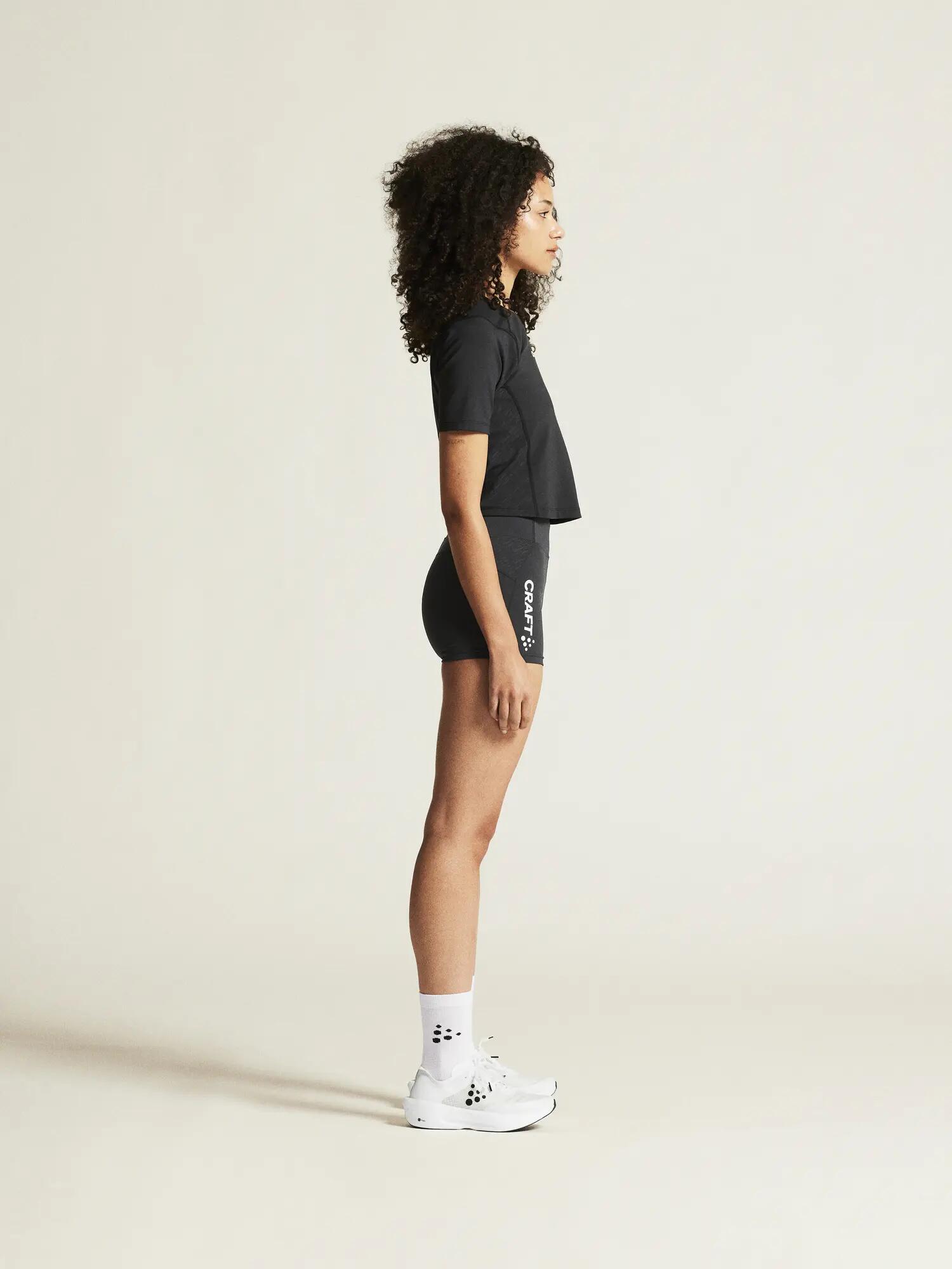craft Rush 2.0 Crop Tee W – Eng anliegendes Trainingstop atmungsaktiv – Black 5/7